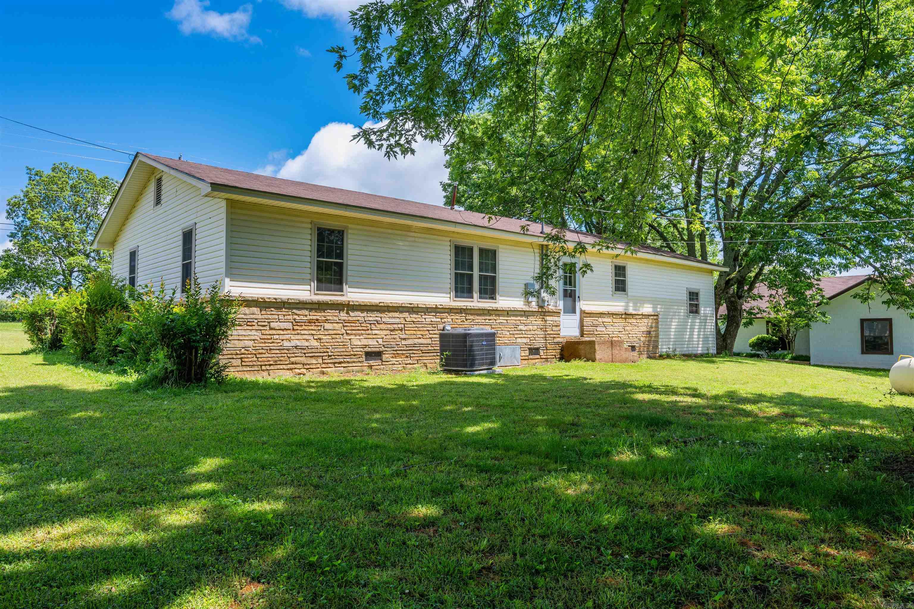 89  Wish St.  Pleasant Plains, AR