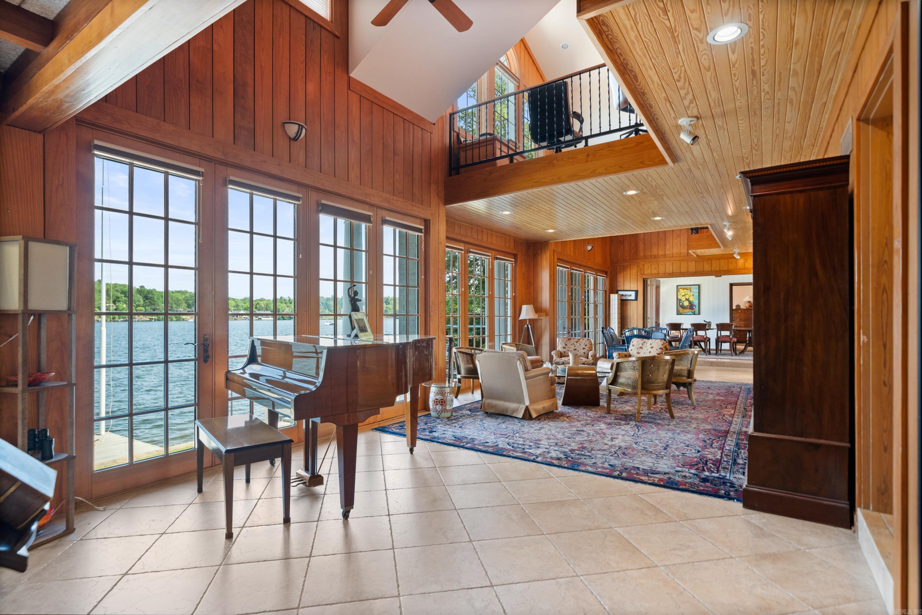 195  PENINSULA  Hot Springs, AR
