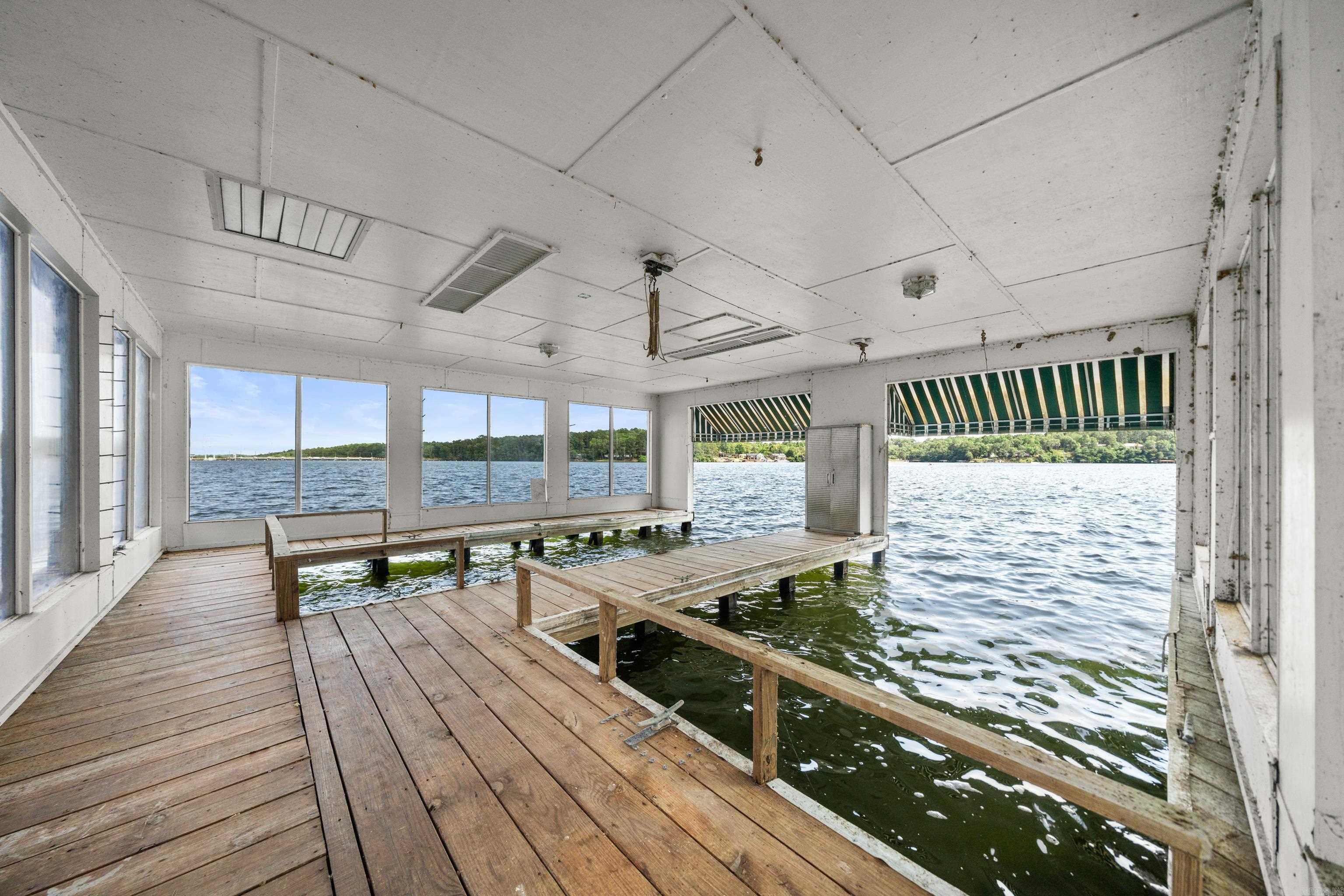 195  PENINSULA  Hot Springs, AR