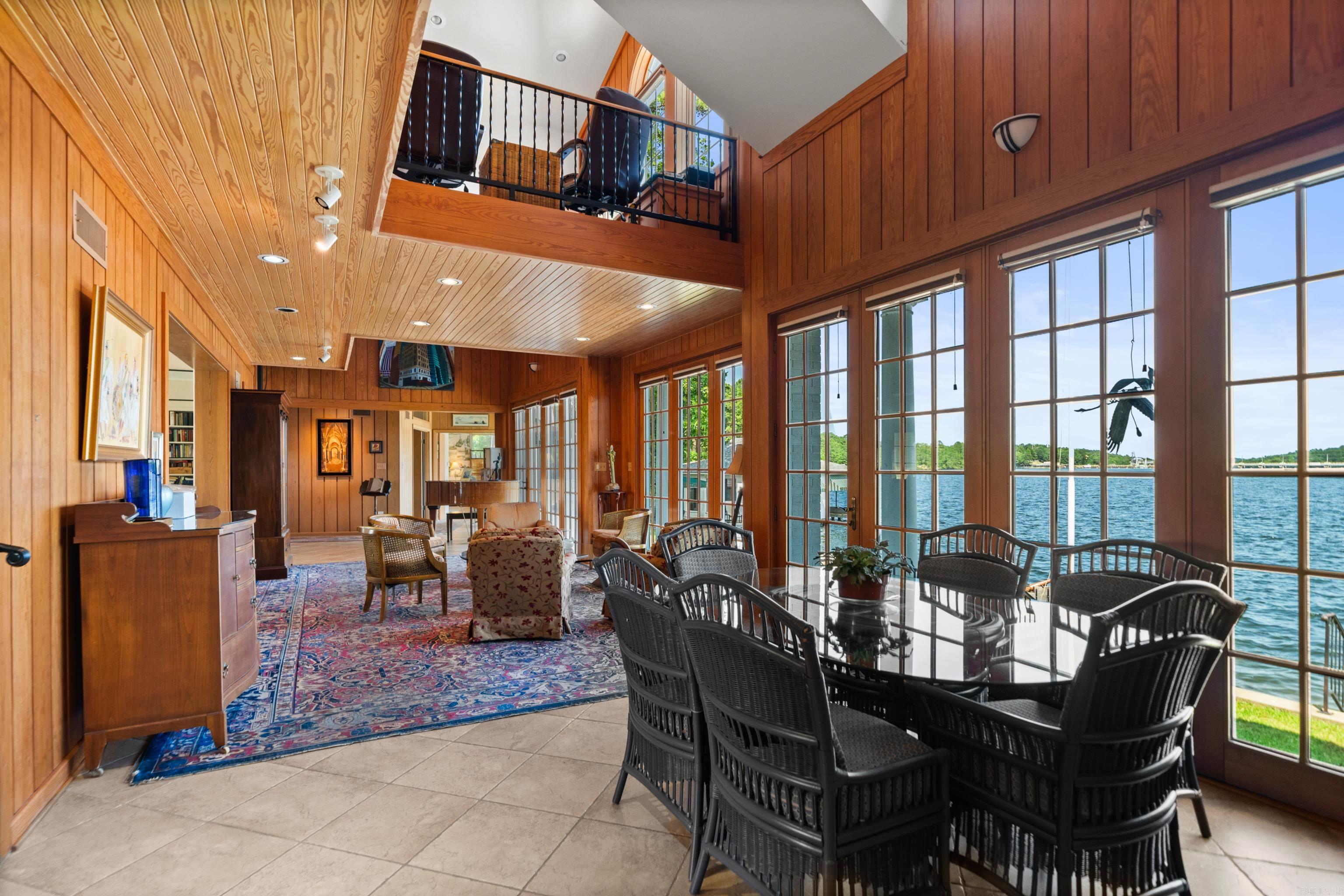 195  PENINSULA  Hot Springs, AR