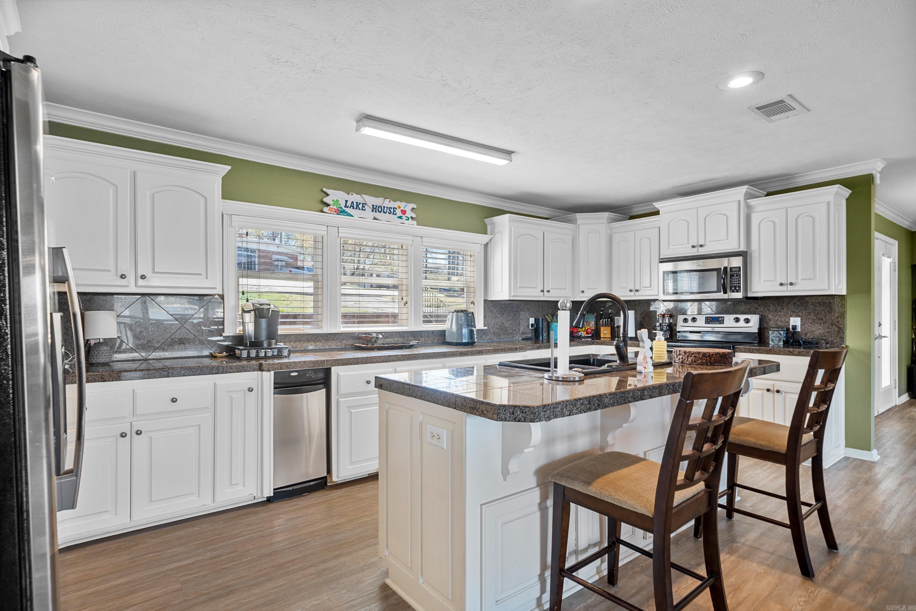 123  Bridgeview  Hot Springs, AR