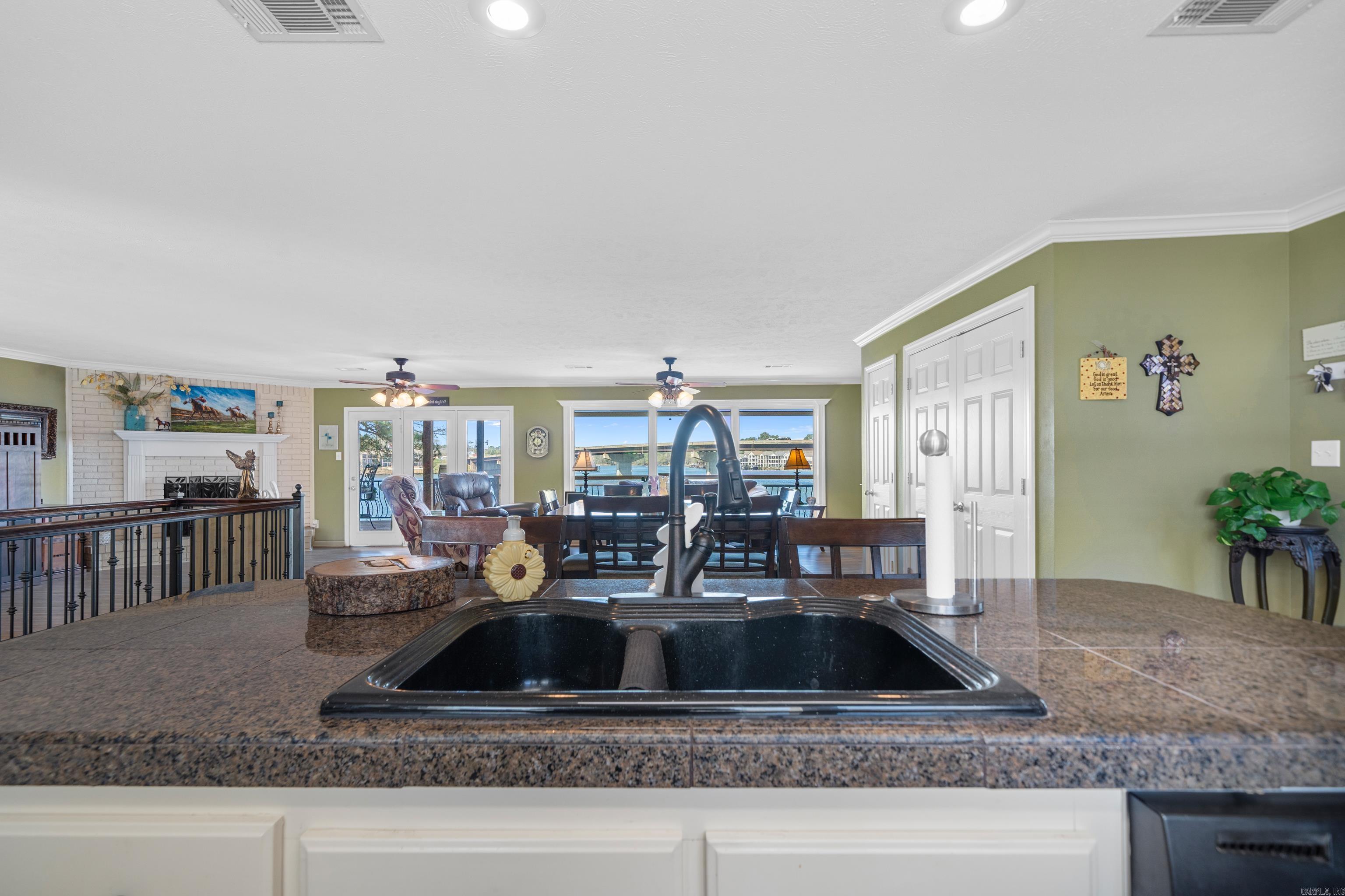 123  Bridgeview  Hot Springs, AR