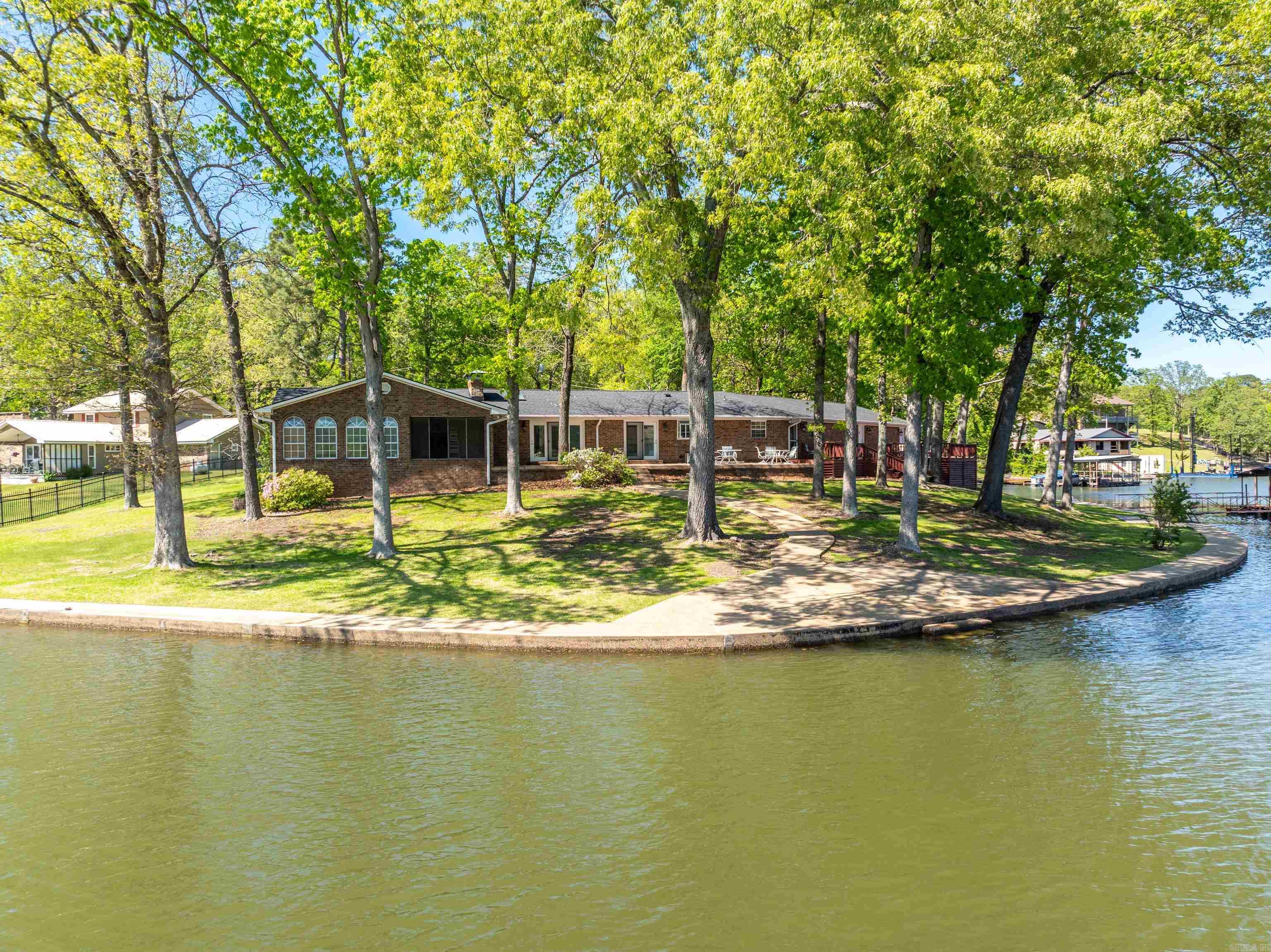 164  Riverside  Hot Springs, AR
