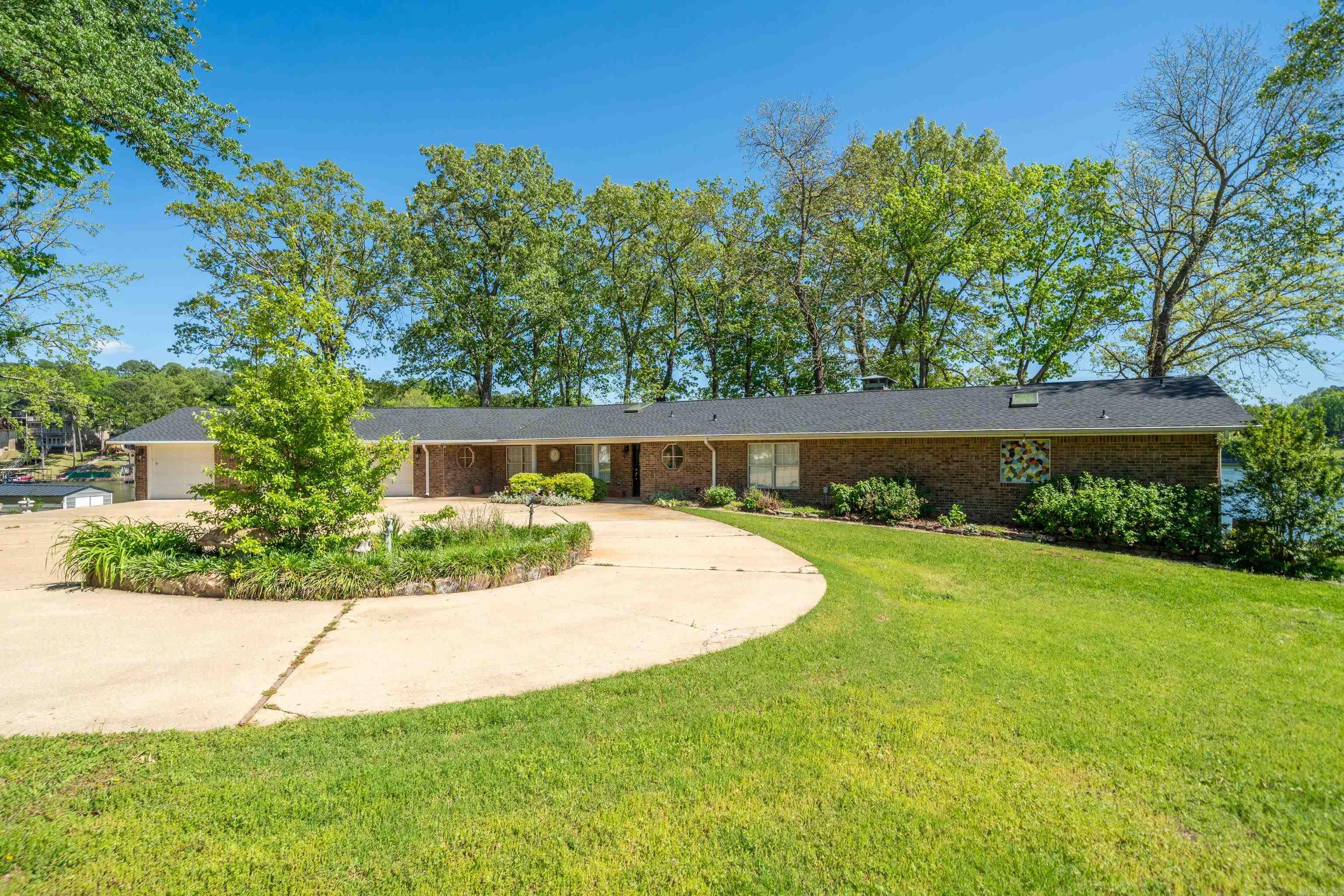 164  Riverside  Hot Springs, AR