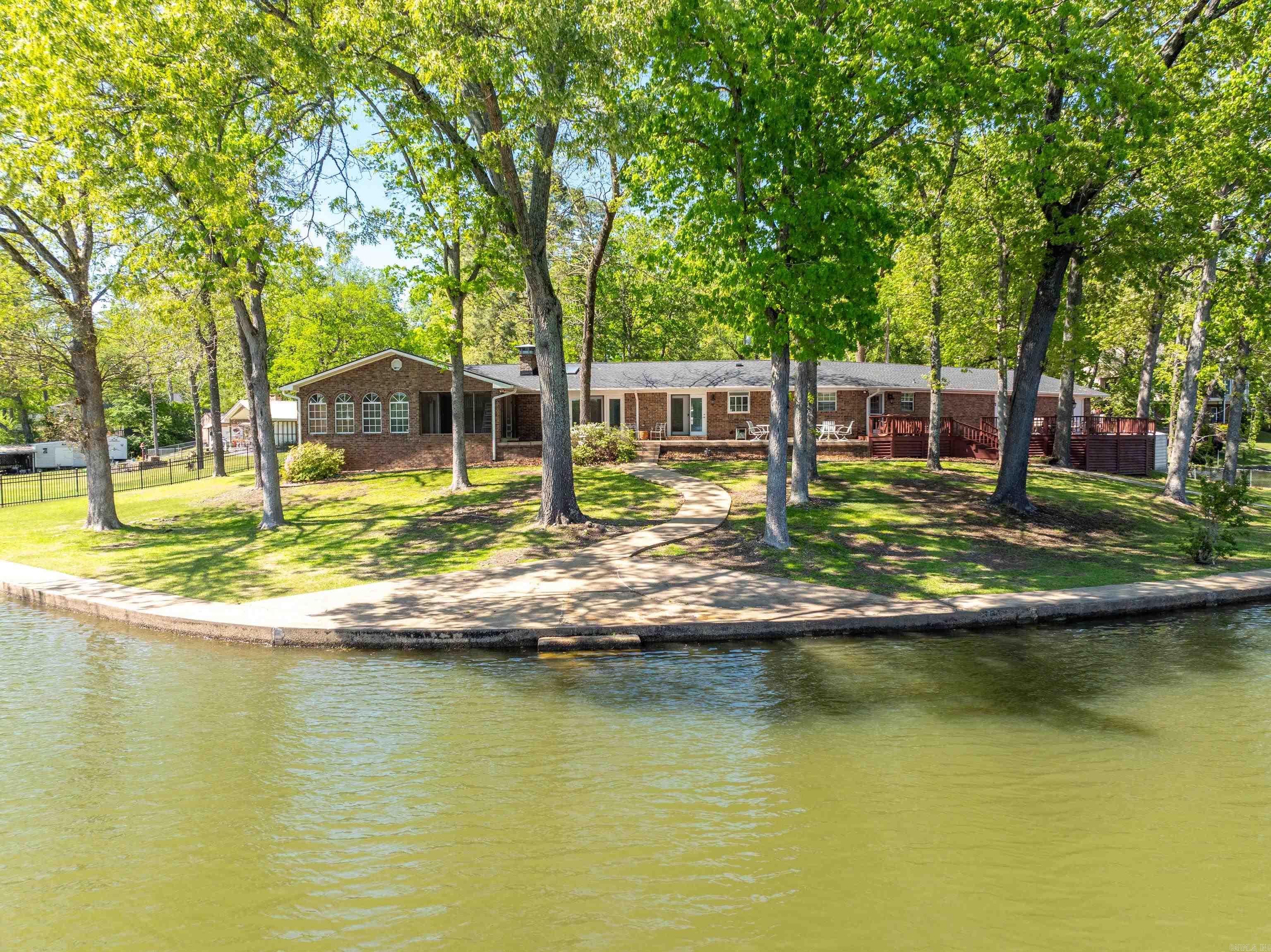 164  Riverside  Hot Springs, AR