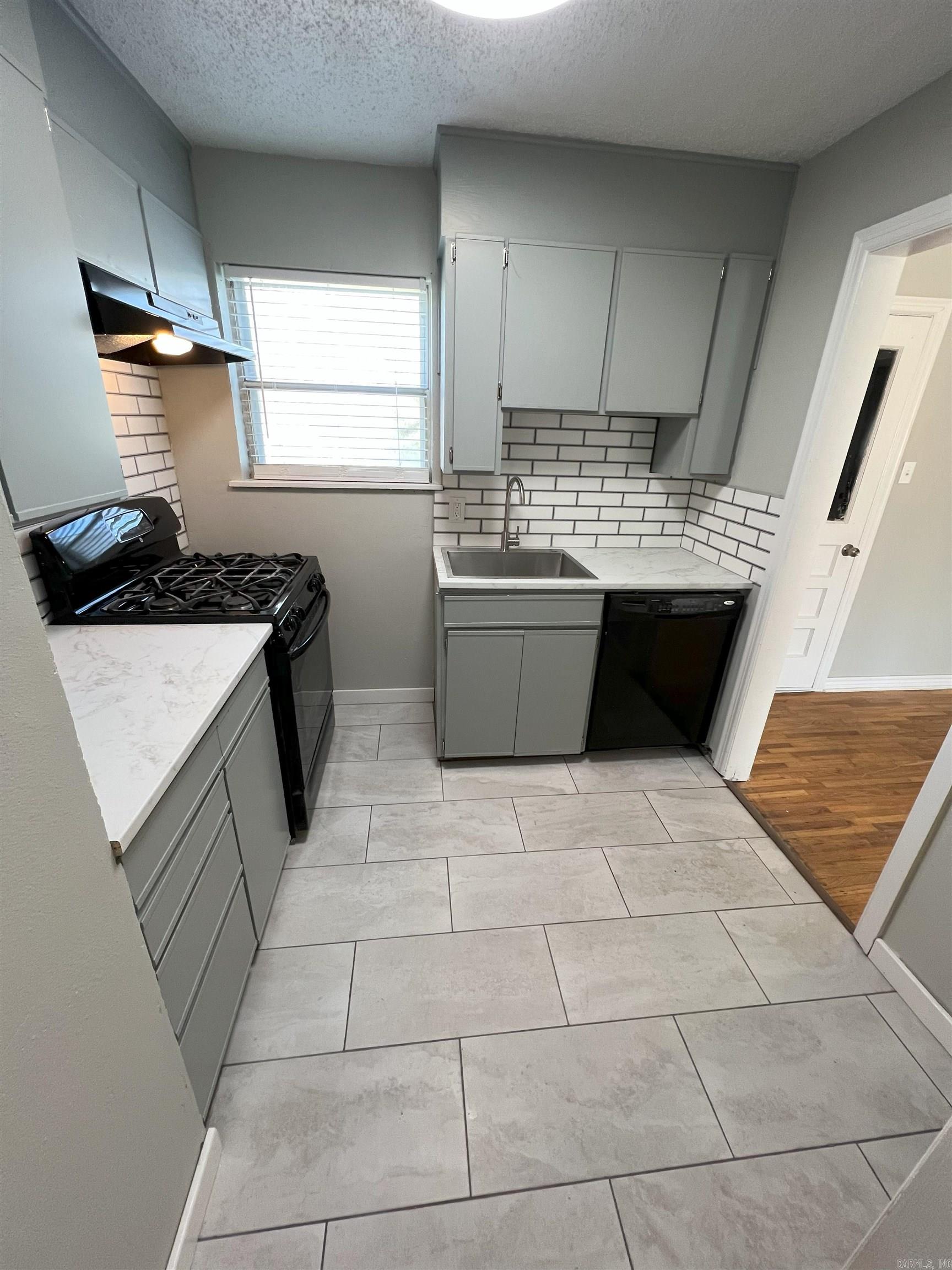 14  Avon Pl  Little Rock, AR