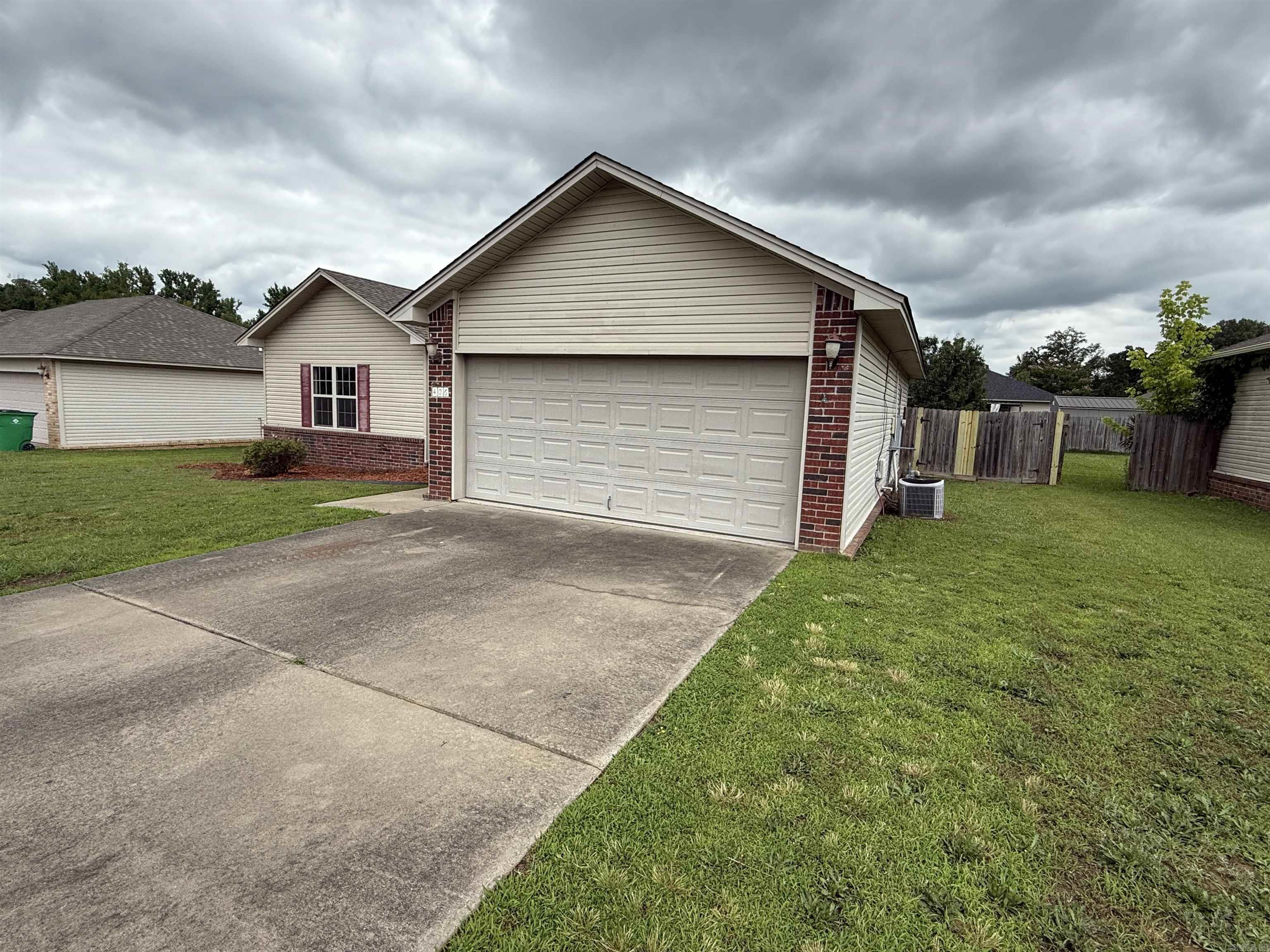 406  Apricot St  Austin, AR