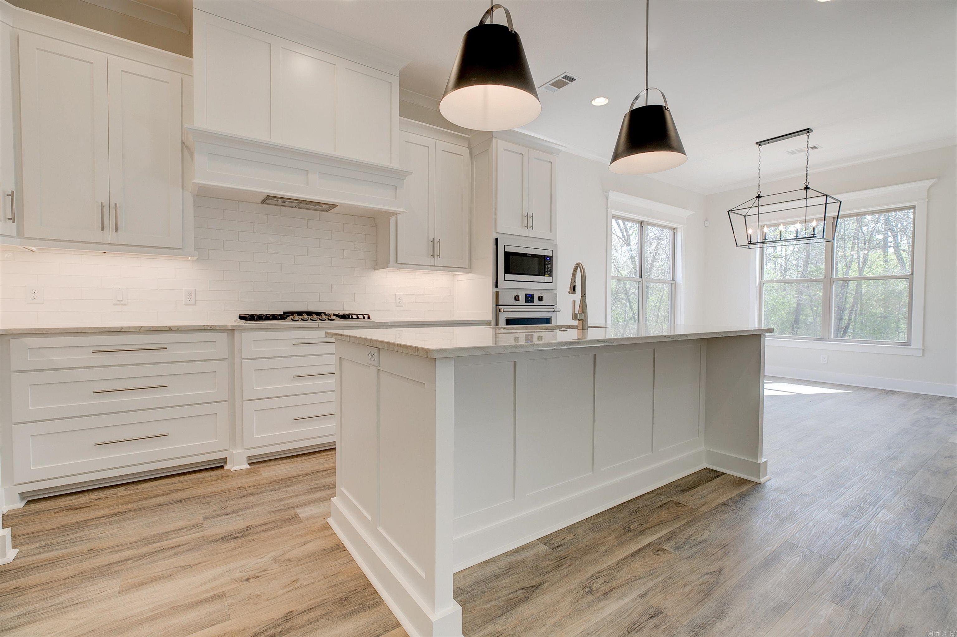 9  Quartz  Little Rock, AR