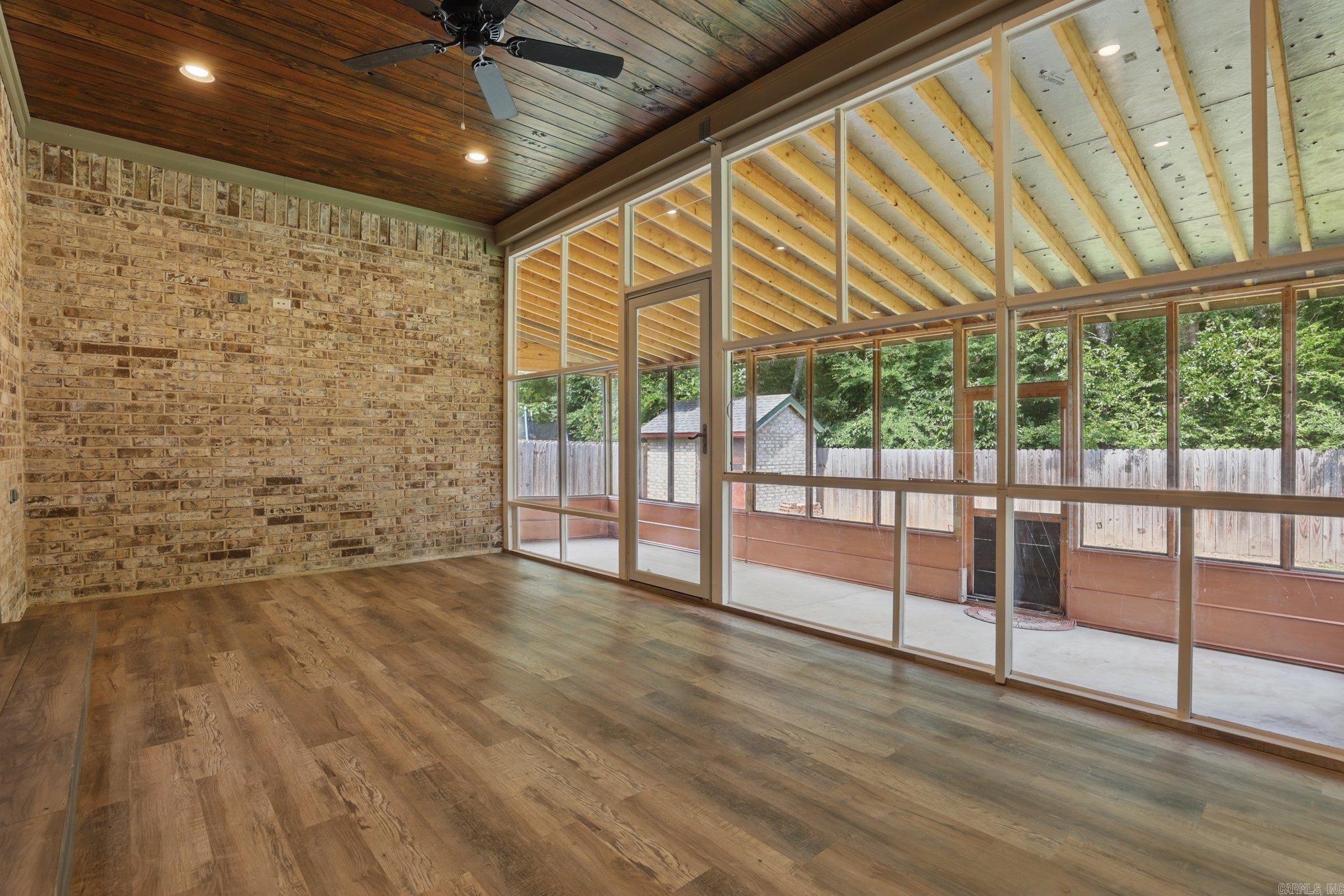 9  Quartz  Little Rock, AR