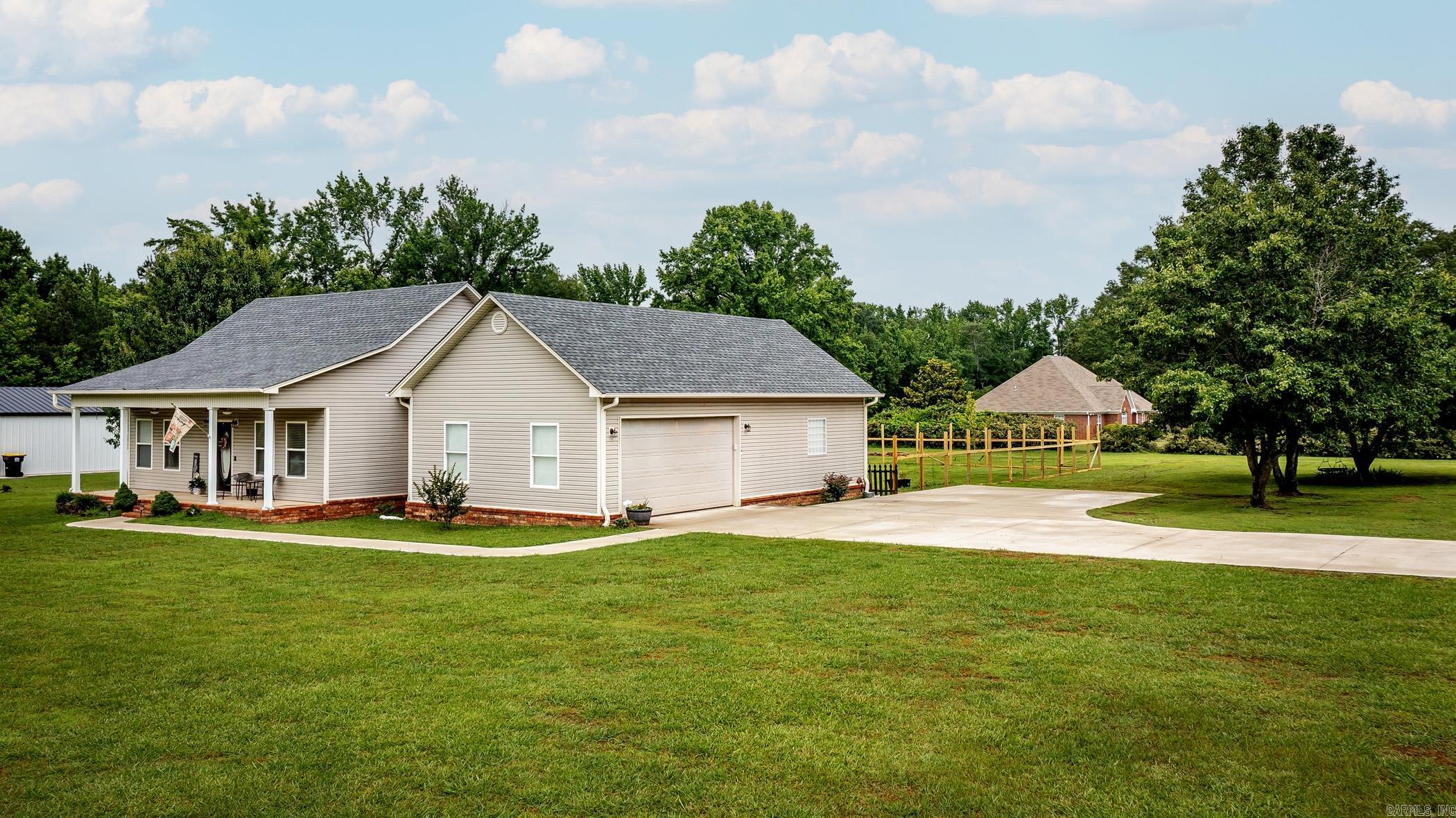 420  Saddle Brook  Austin, AR