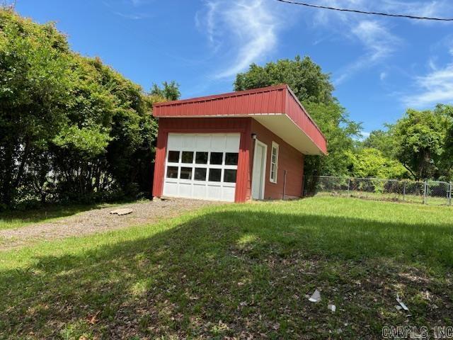 1016 W Elm St  El Dorado, AR