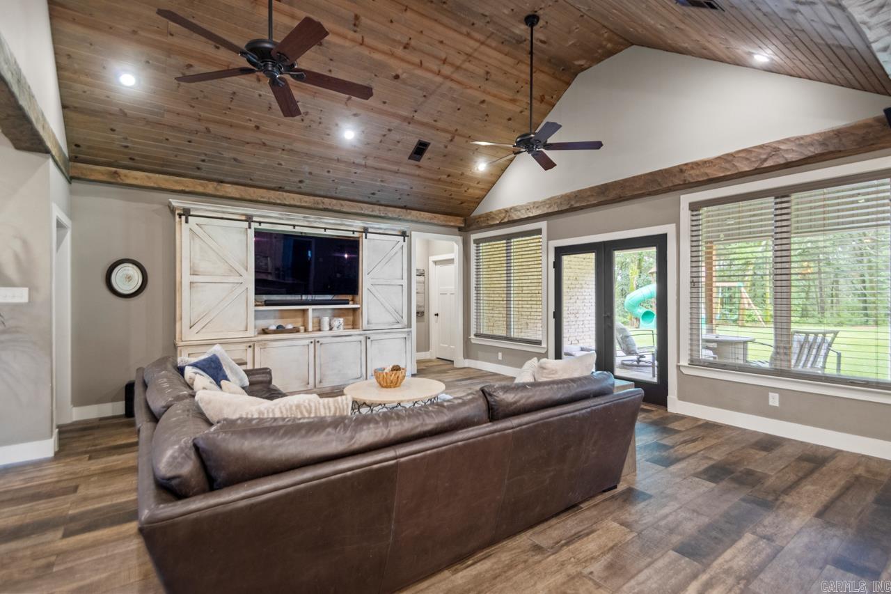 1125  Lisa  Conway, AR