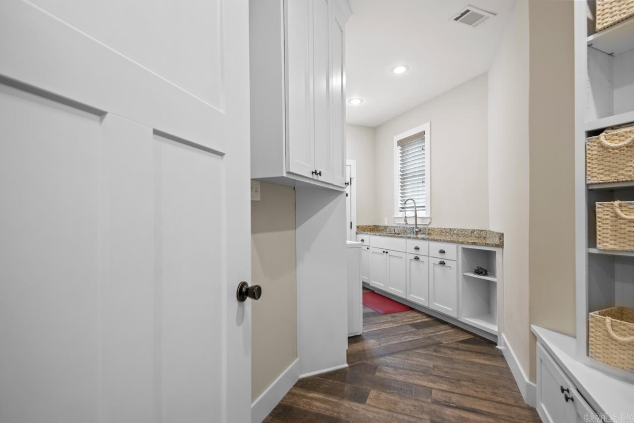 1125  Lisa  Conway, AR