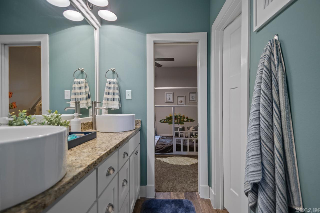 1125  Lisa  Conway, AR