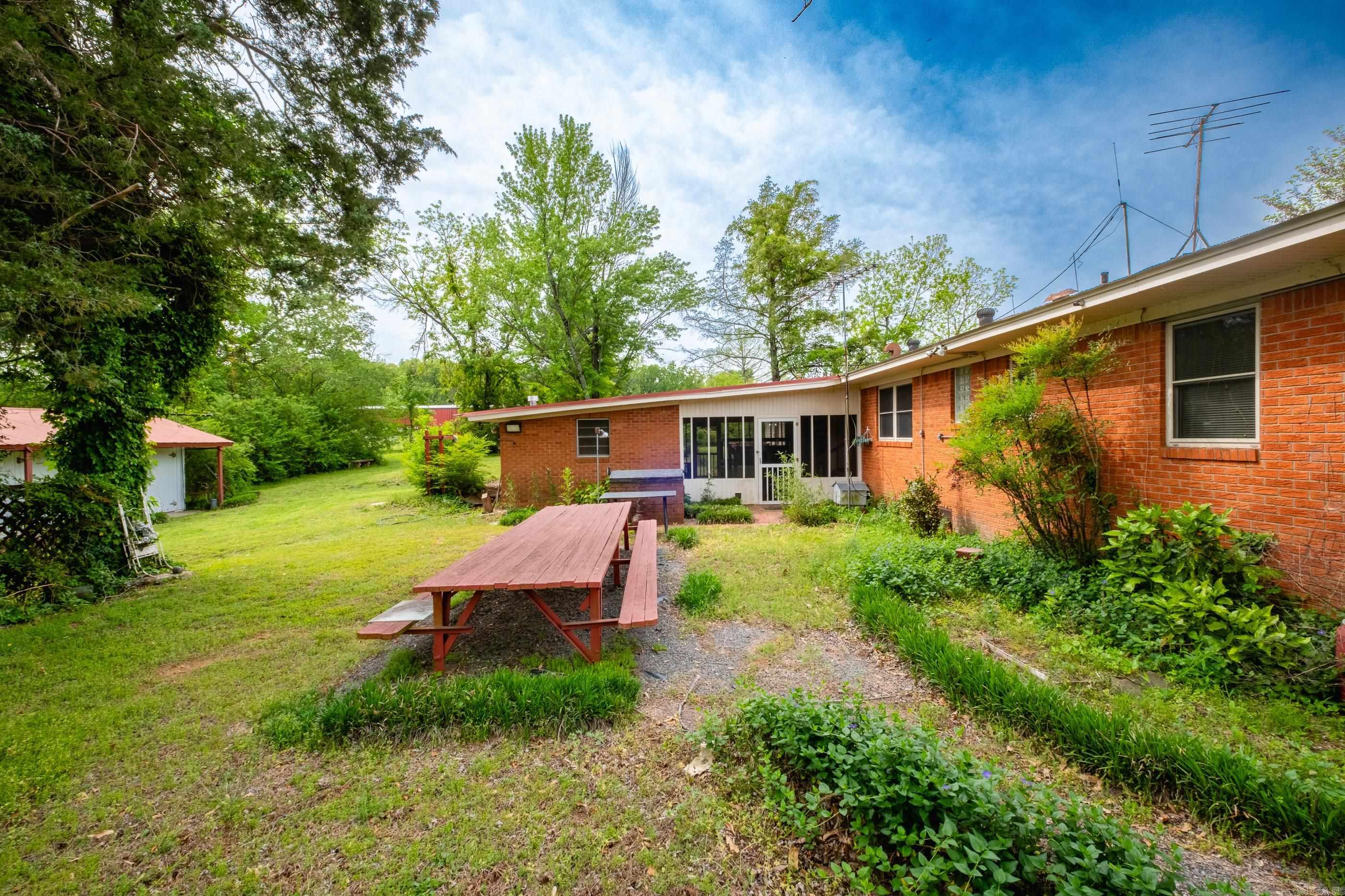 4976  Hwy 9  Springfield, AR