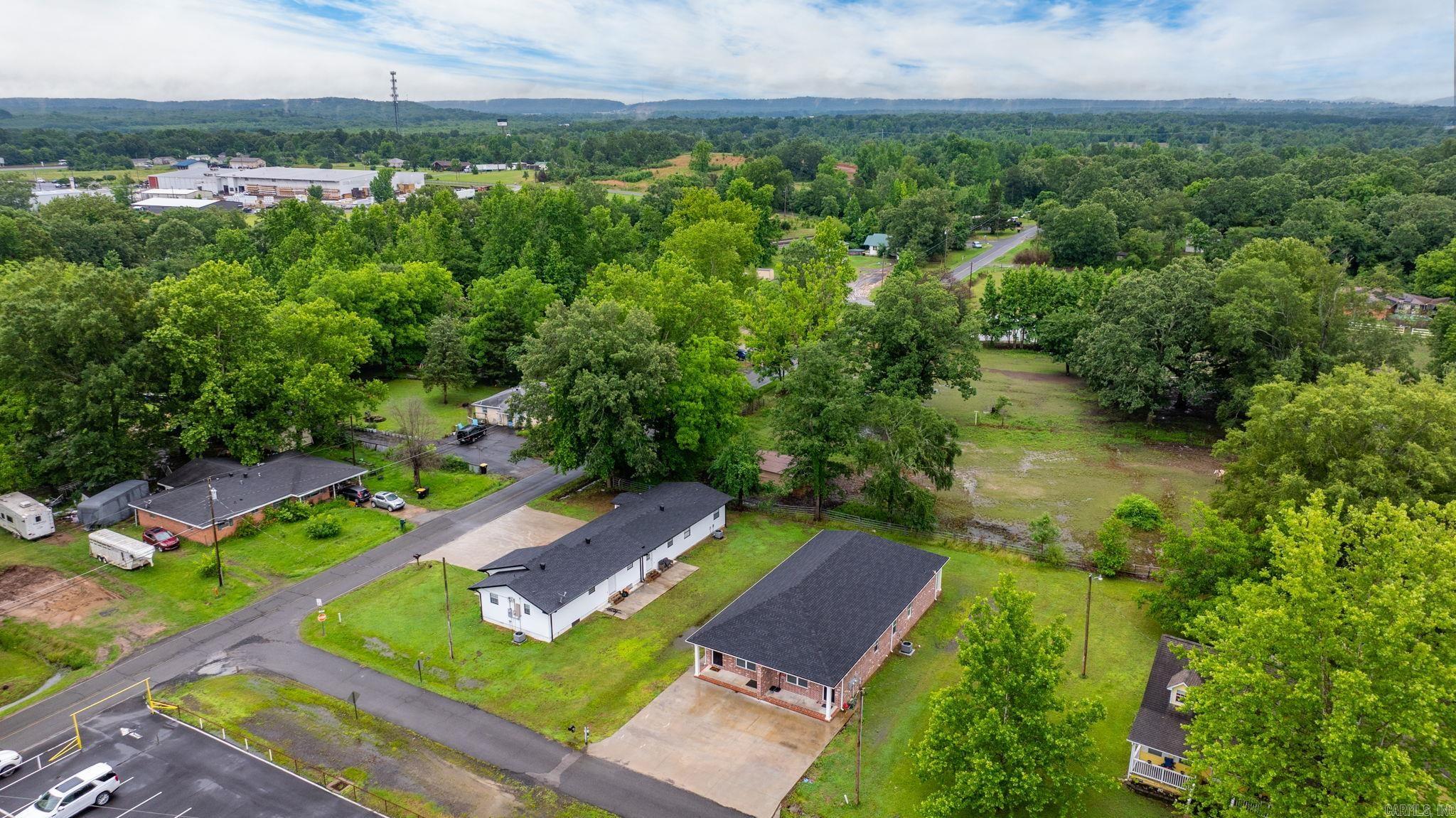 1  Park St, A & B  Mayflower, AR