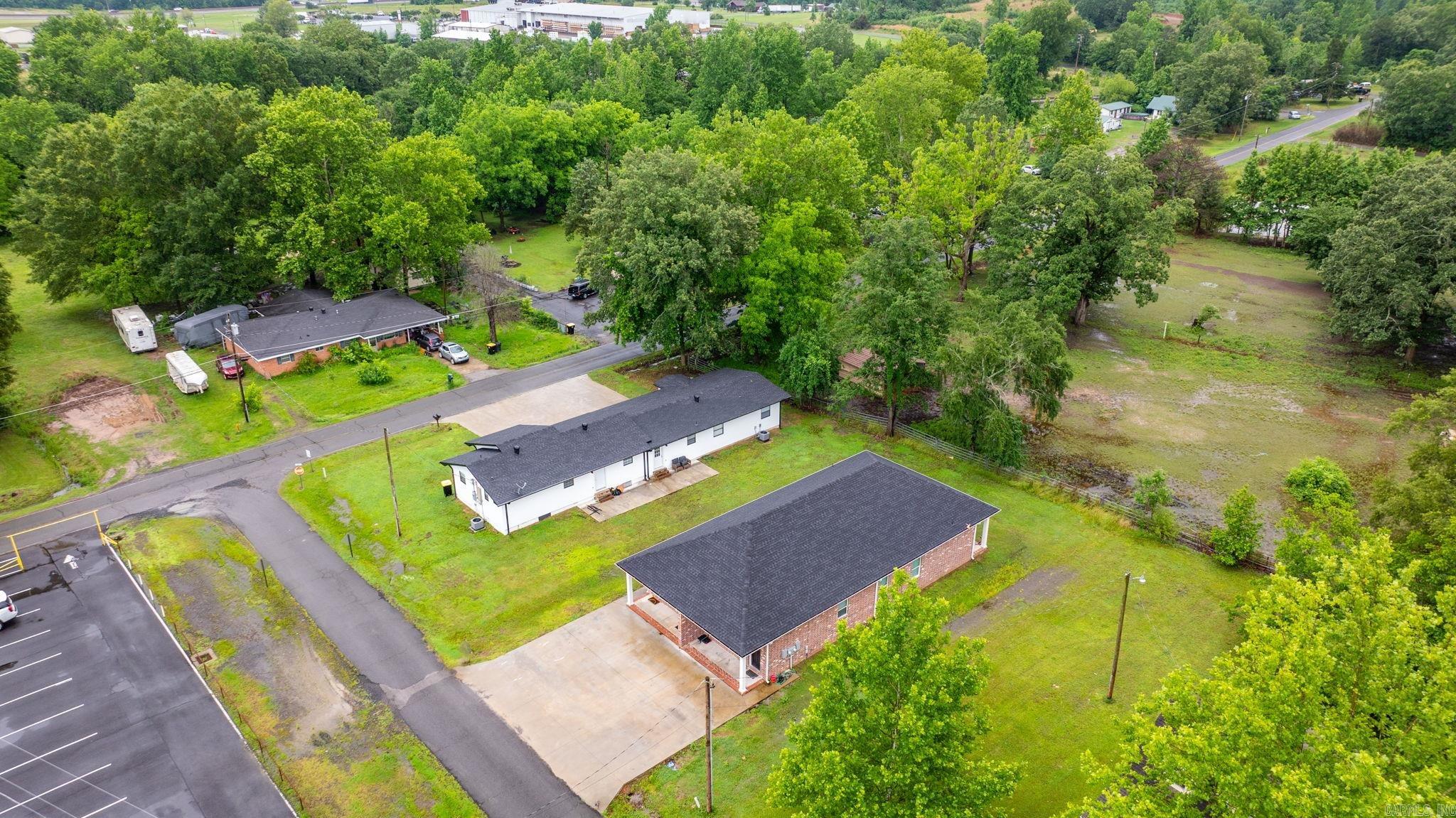 1  Park St, A & B  Mayflower, AR
