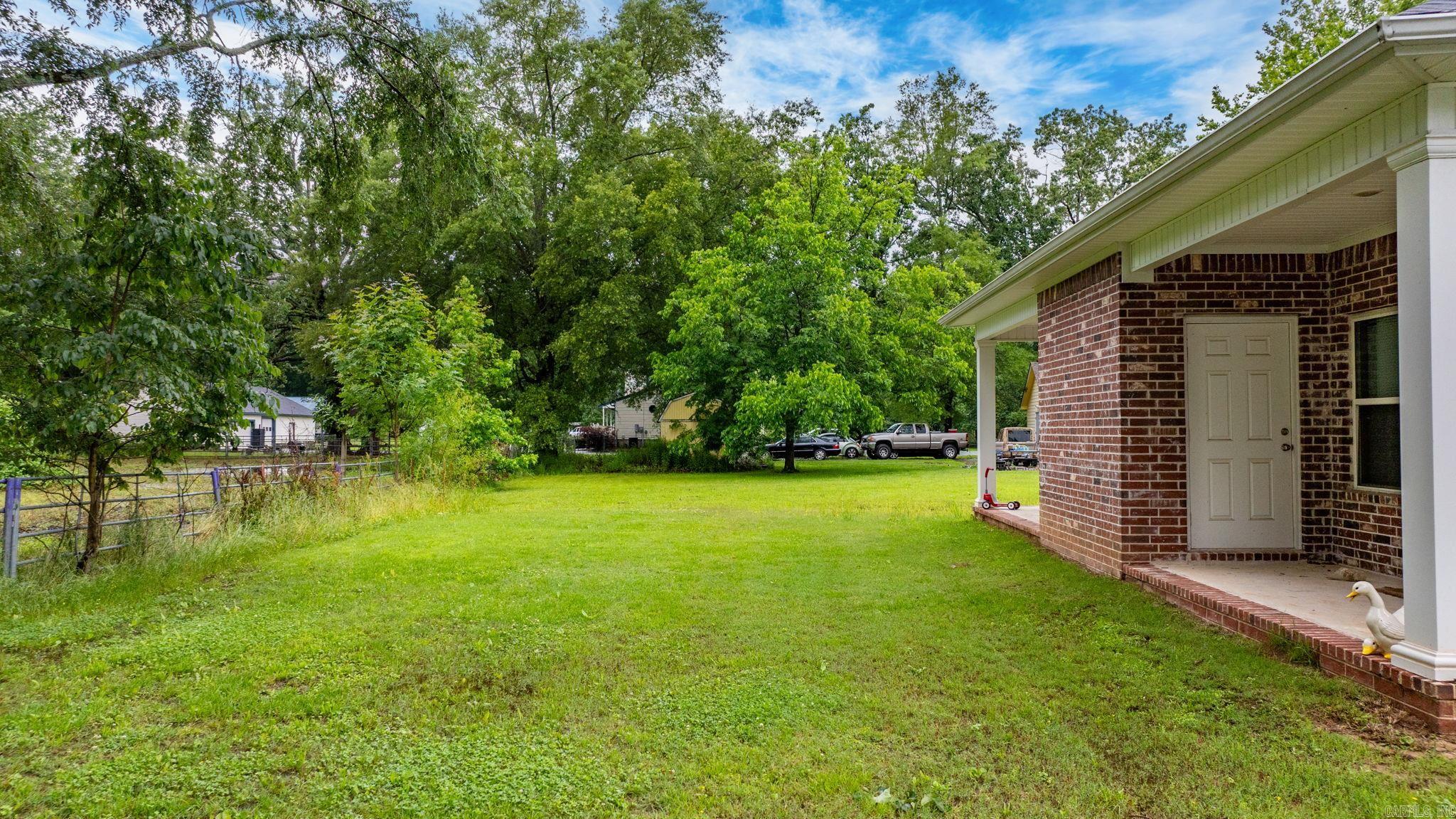 1  Park St, A & B  Mayflower, AR