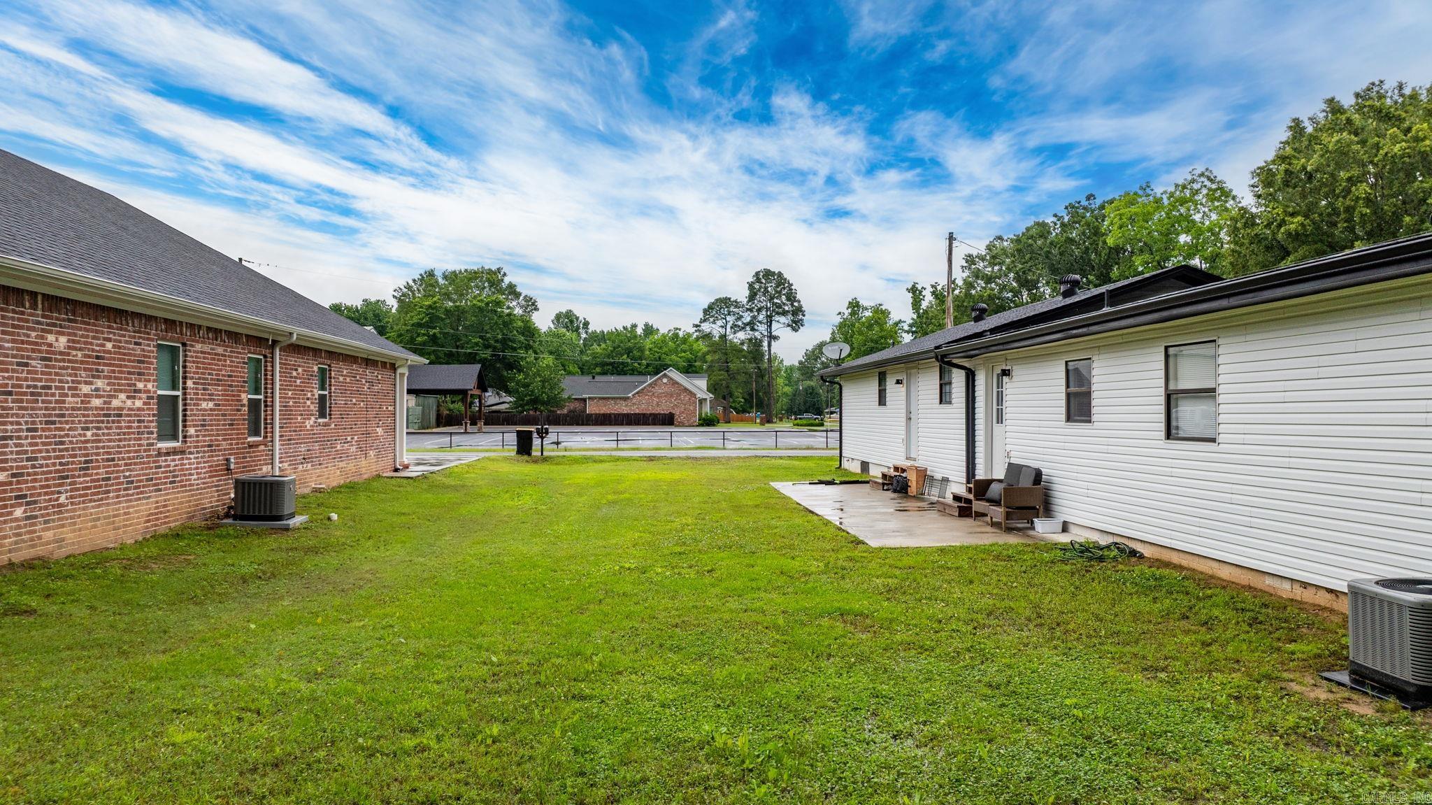 30  Center St, A & B  Mayflower, AR
