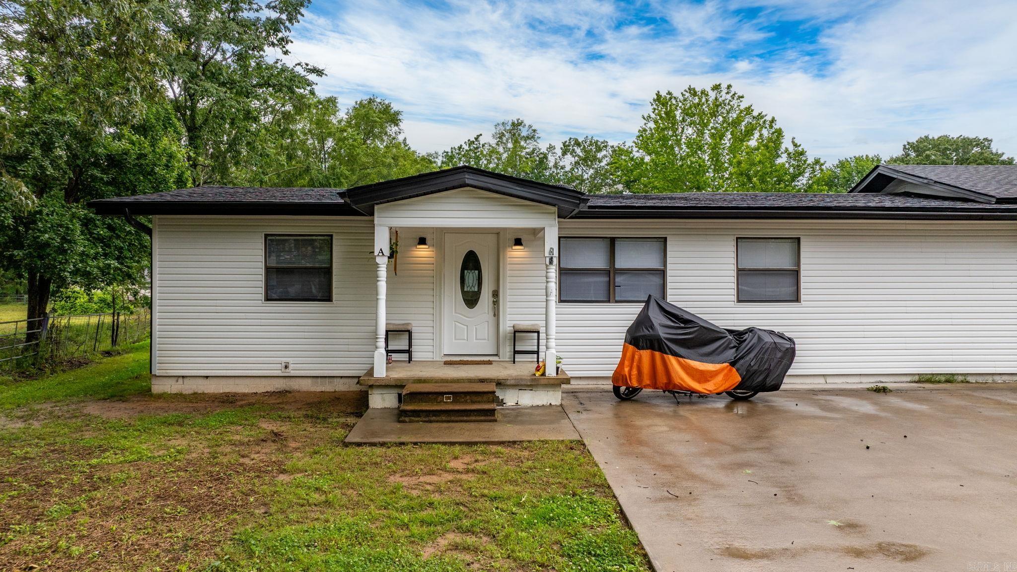 30  Center St, A & B  Mayflower, AR