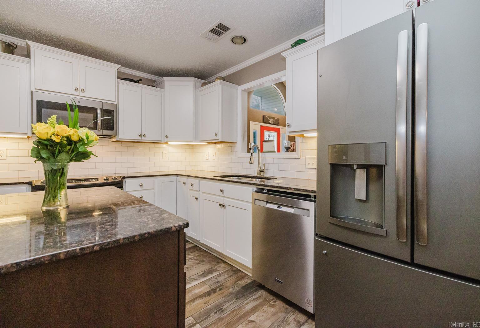 2404  Shaker  Benton, AR