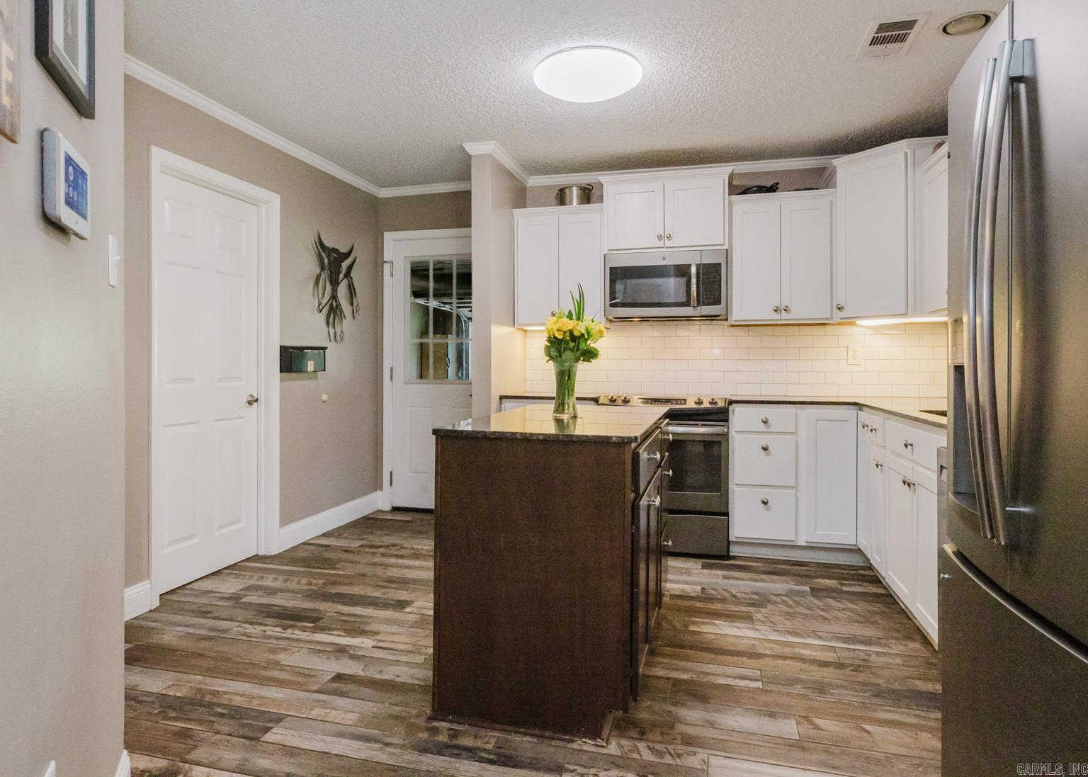 2404  Shaker  Benton, AR