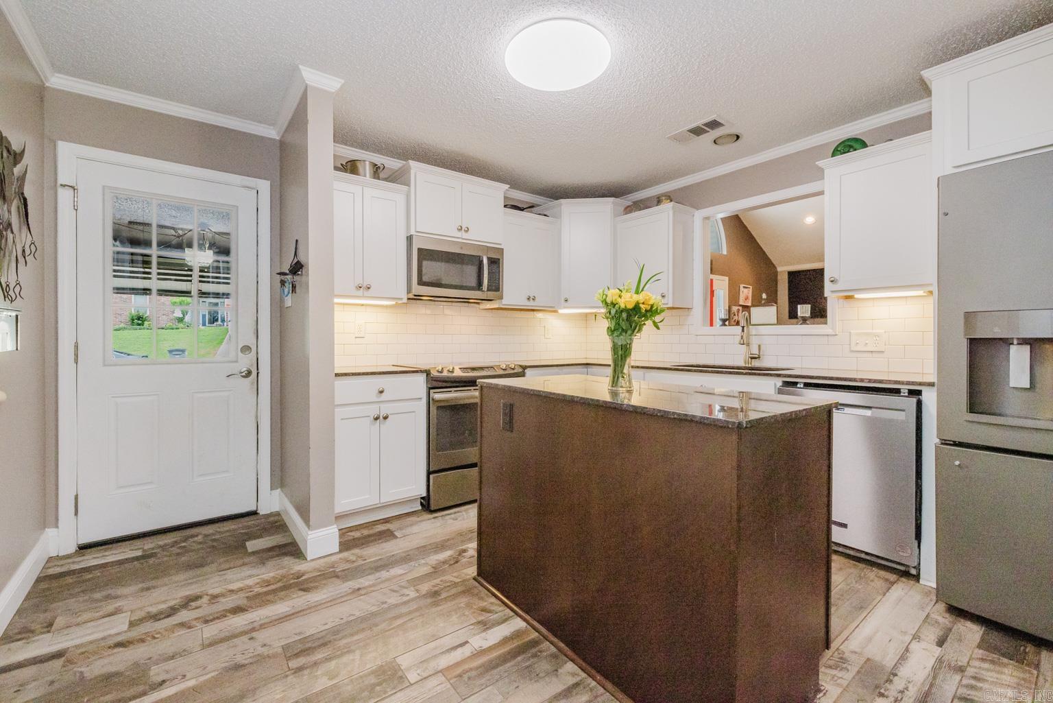 2404  Shaker  Benton, AR