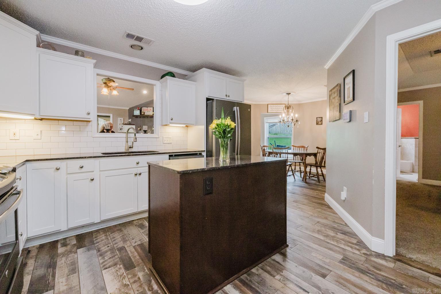 2404  Shaker  Benton, AR