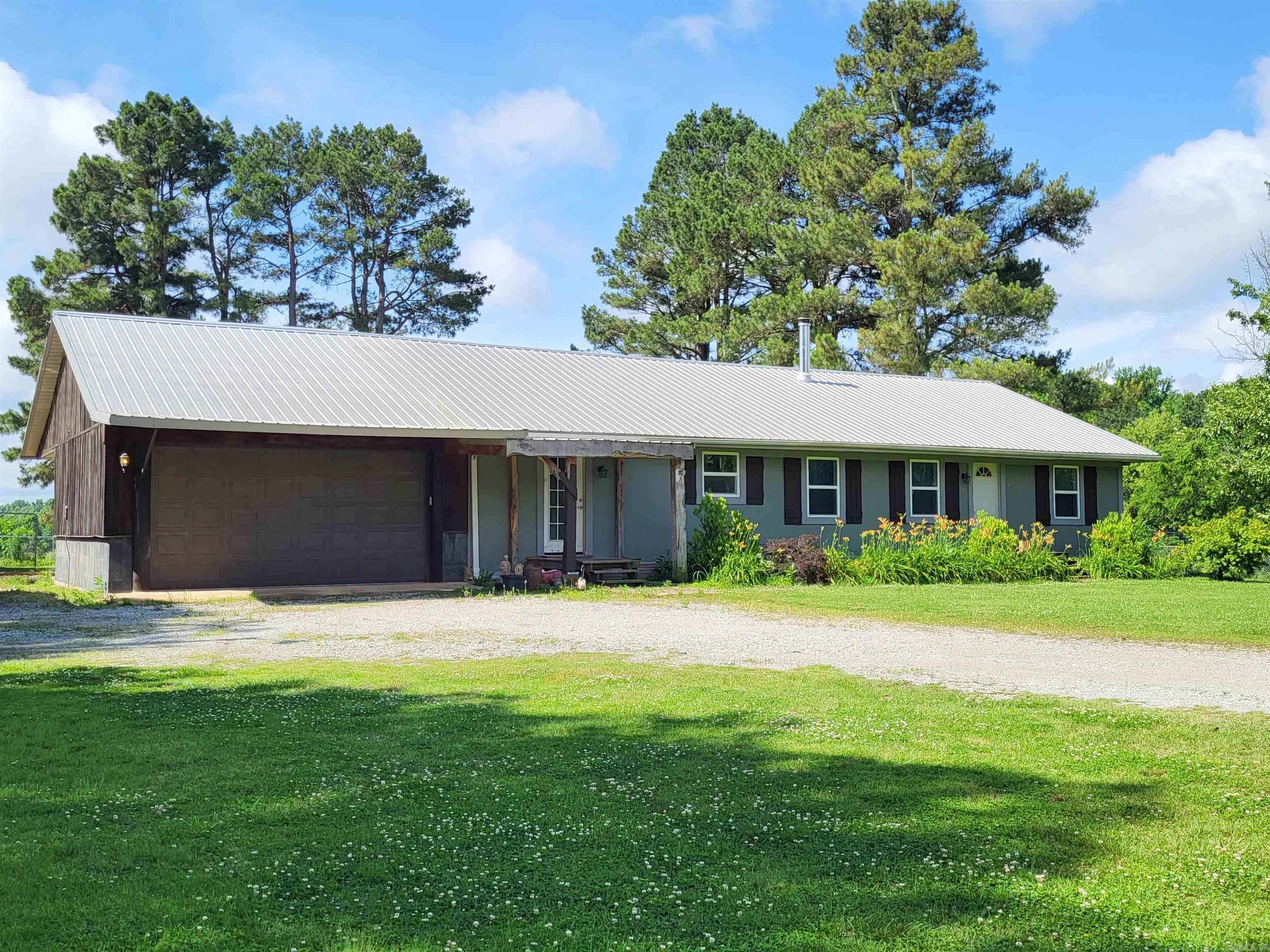 1483 County Road 304 Jonesboro, AR 72401