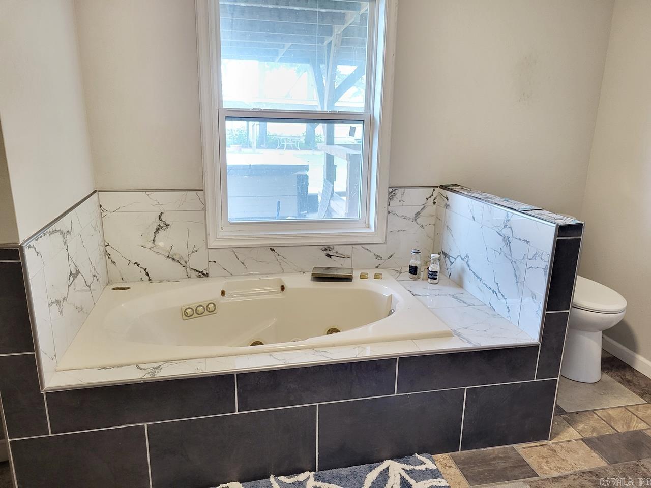 1483 County Road 304 Jonesboro, AR 72401