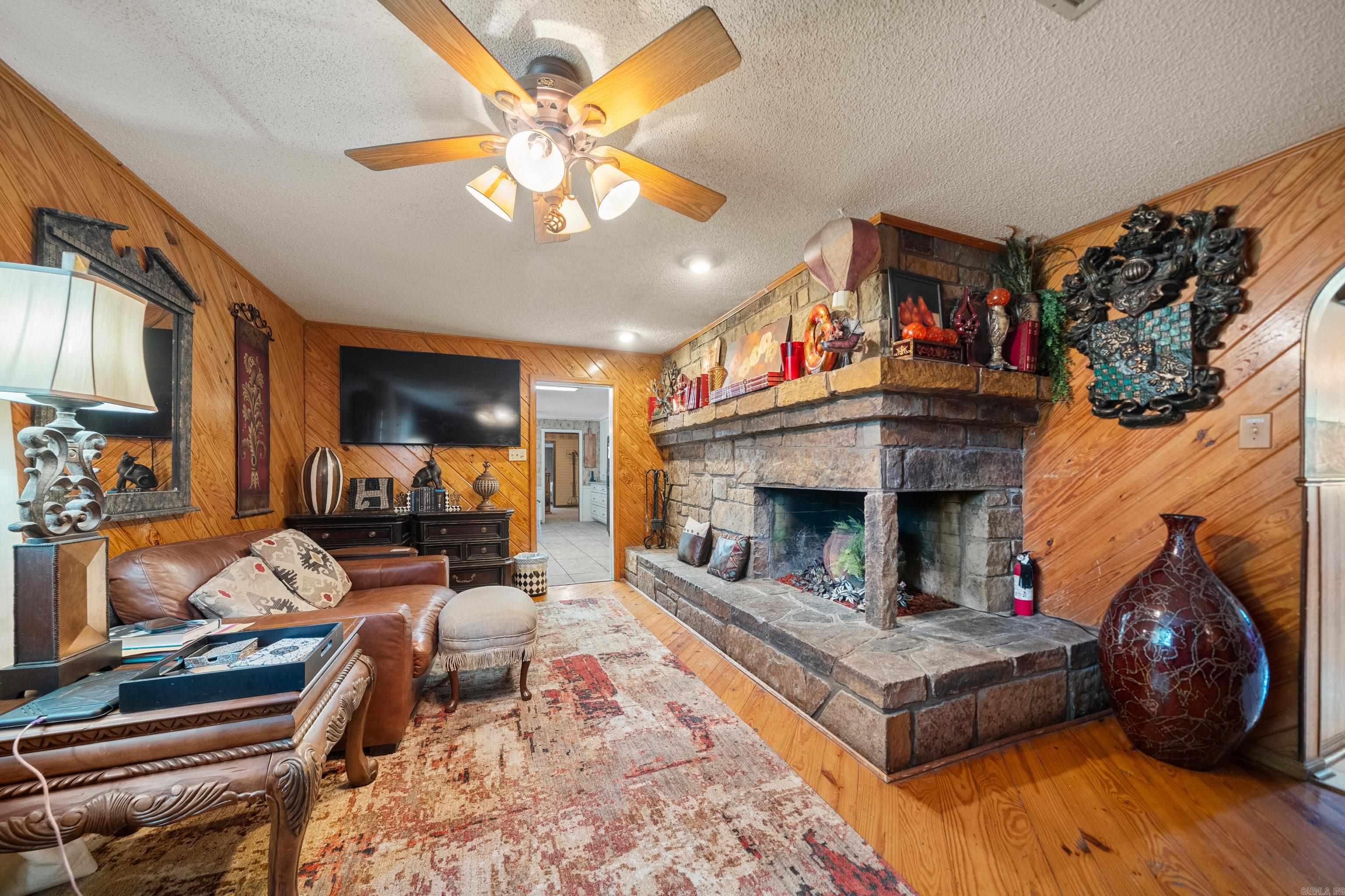 601  Rock Creek  Hot Springs, AR