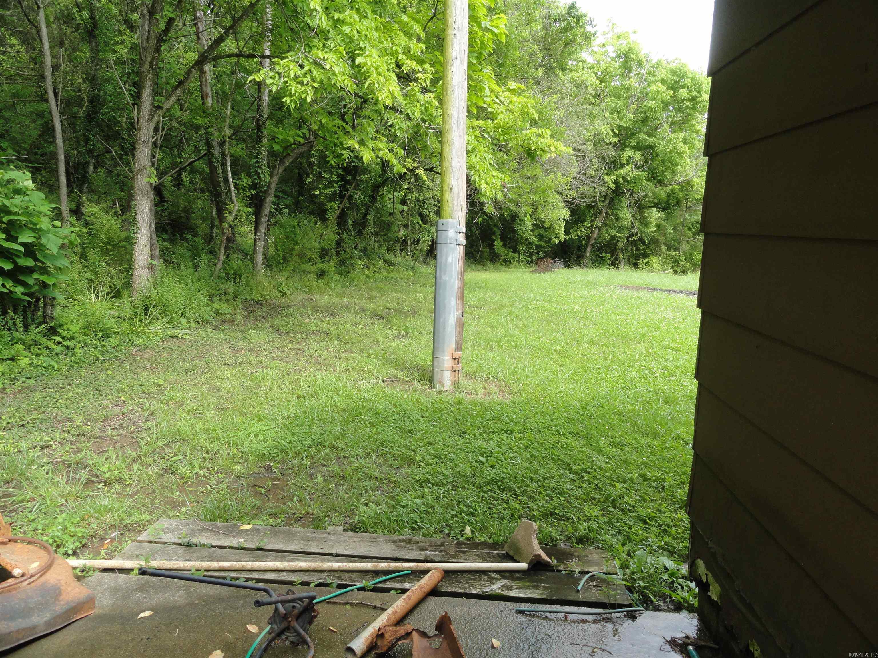 813  Main  Leslie, AR