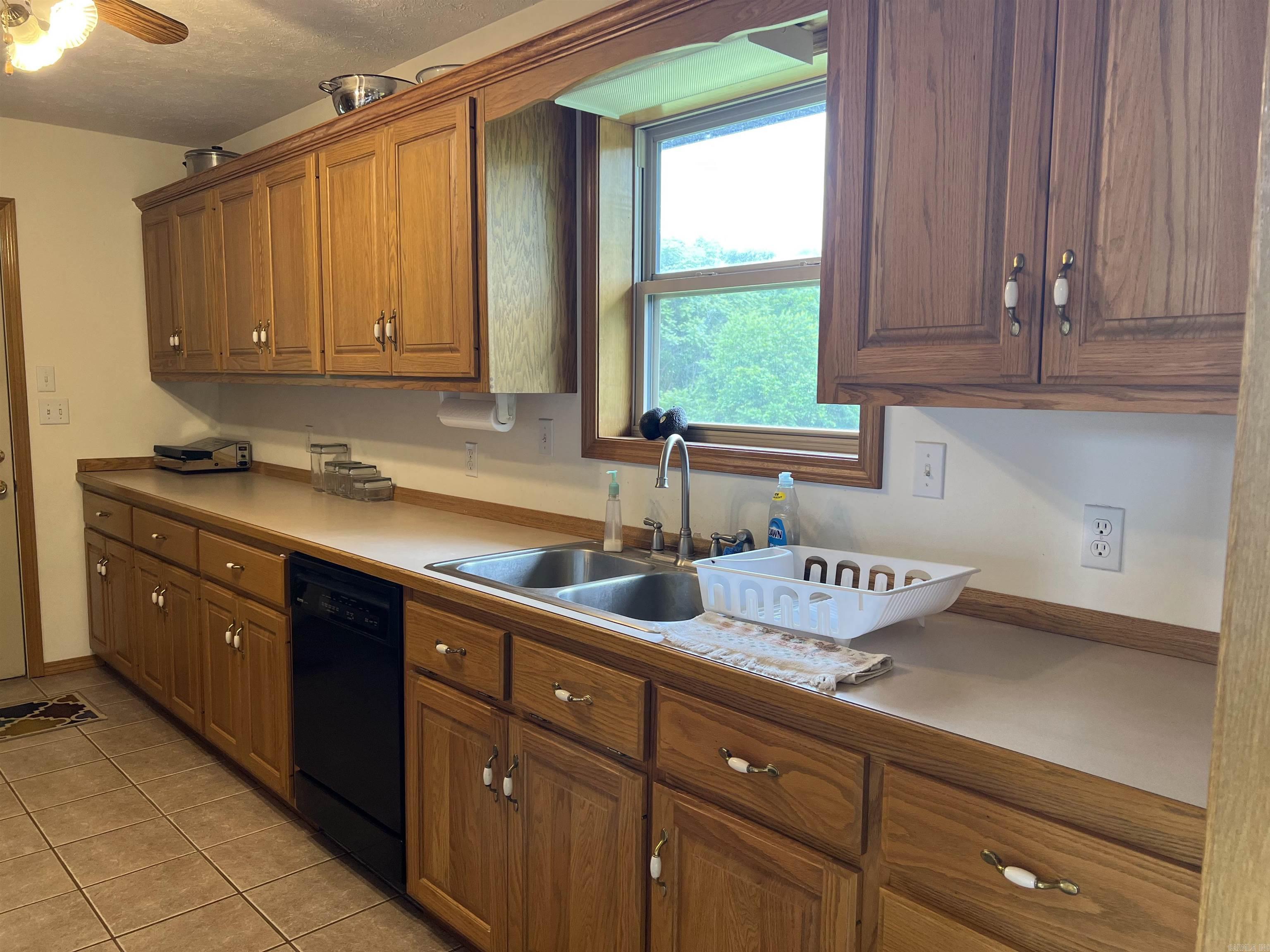 1426  CR 921  Alpena, AR