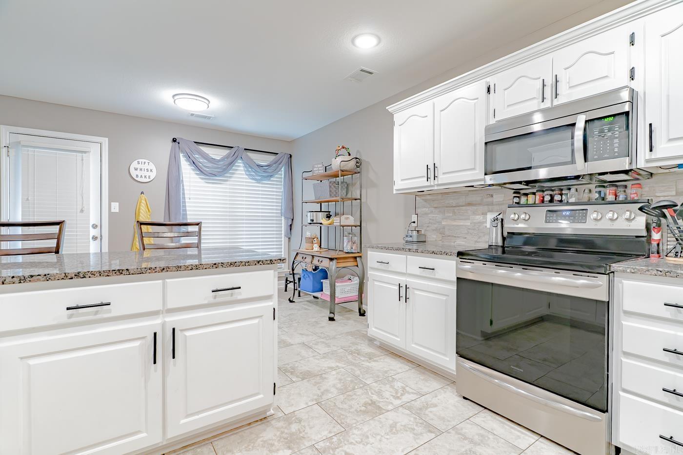 806  Amberwood  Jonesboro, AR