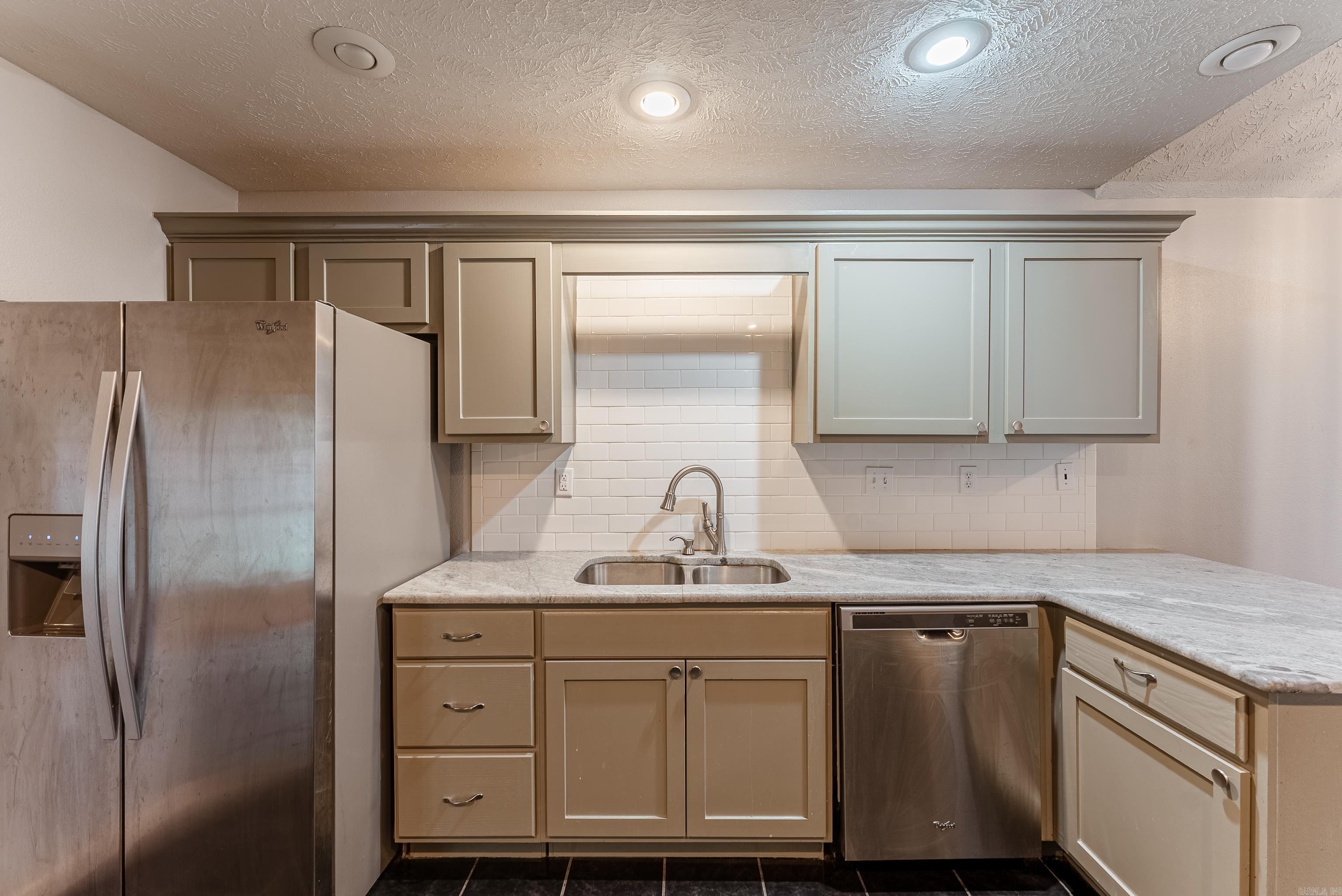 1655  Doe  Conway, AR