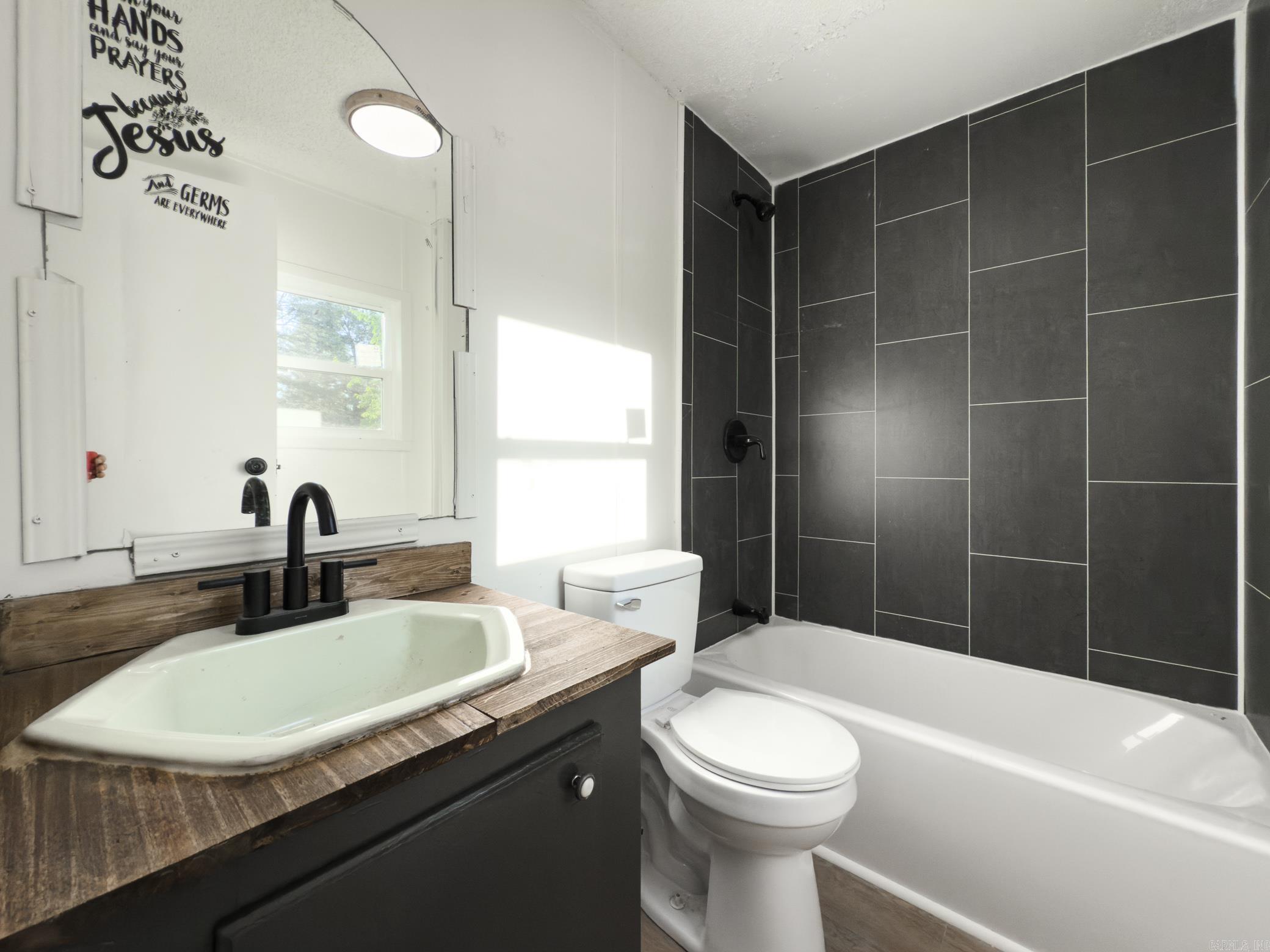 315  Buxton  Hot Springs, AR