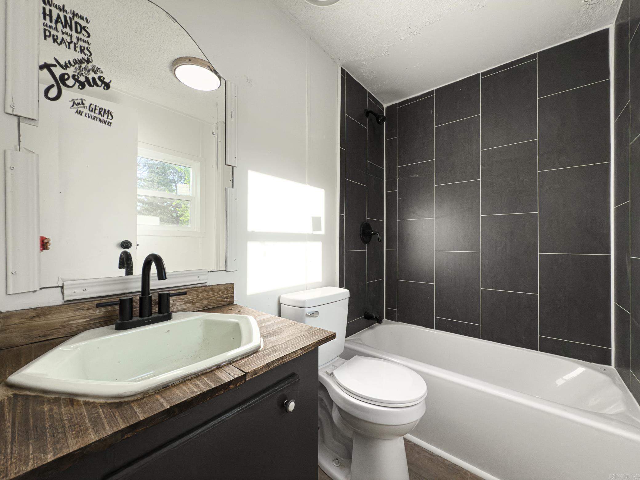 315  Buxton  Hot Springs, AR