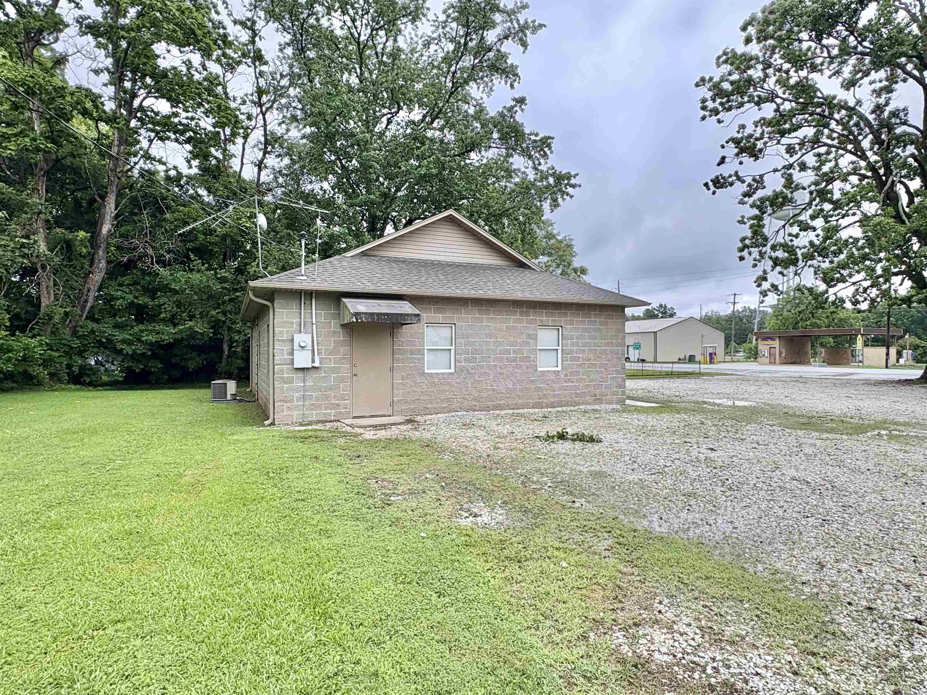 14296 Highway 270 W.  Poyen, AR