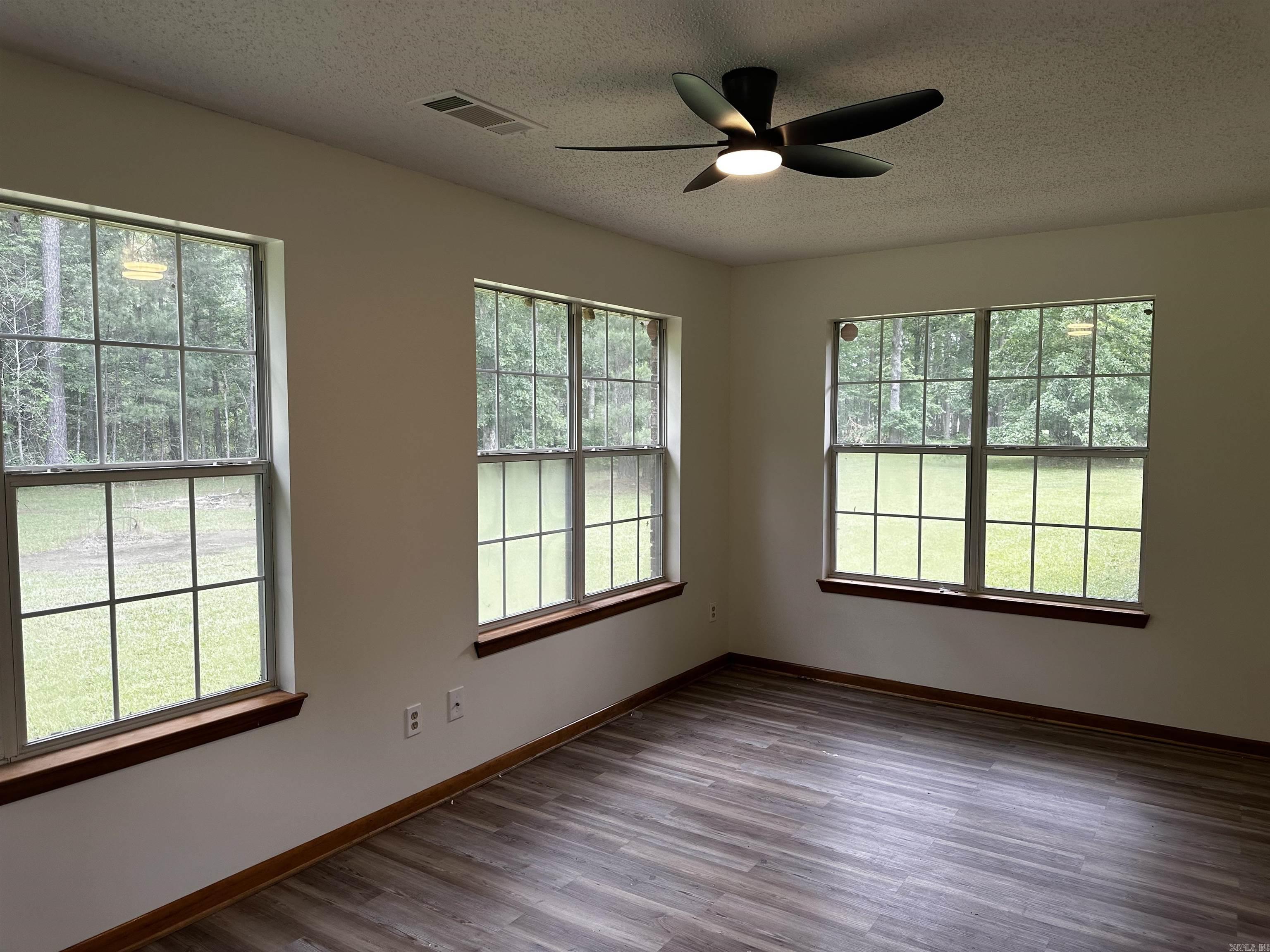 208  Randolph Ct  Hensley, AR
