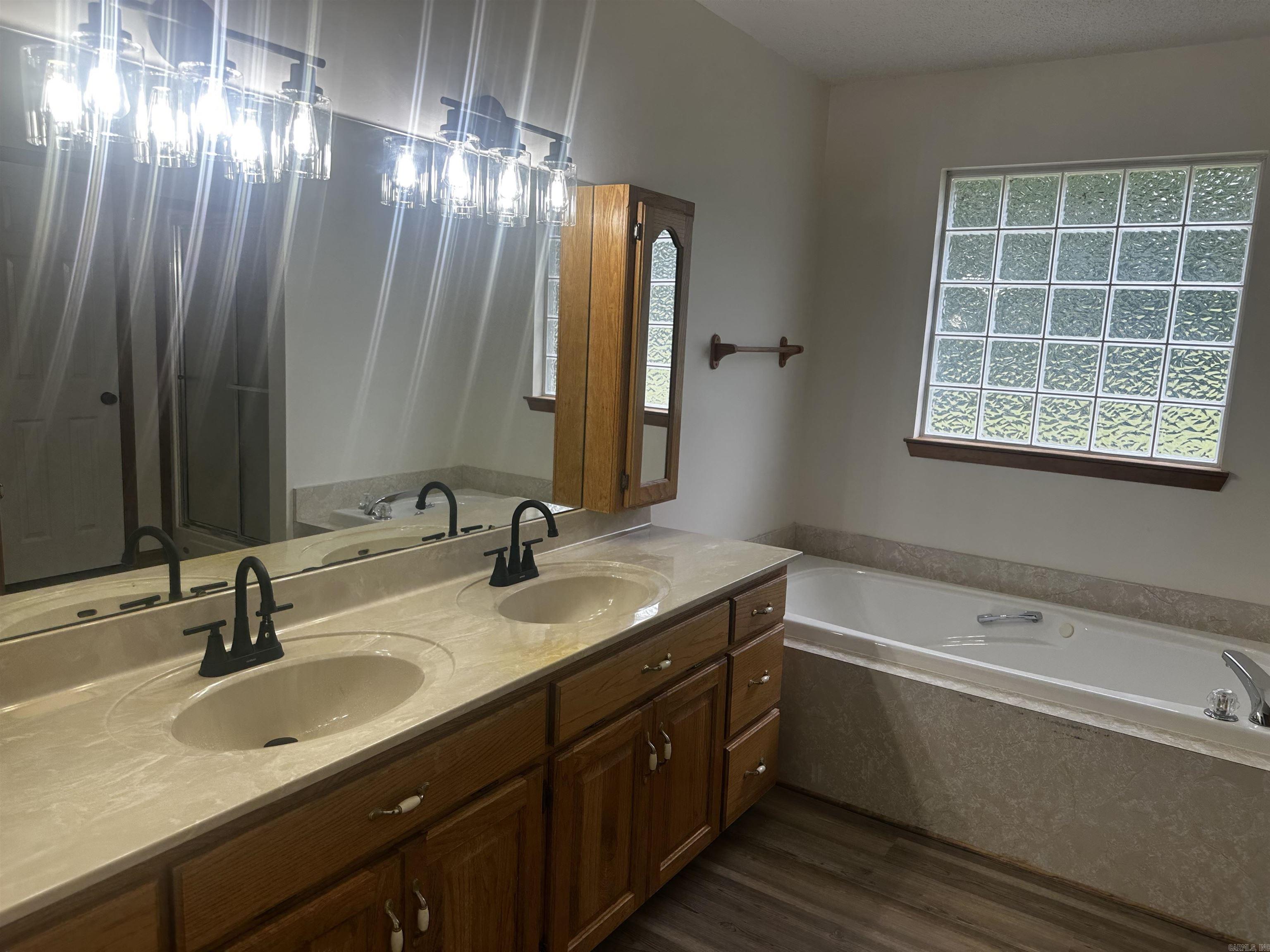 208  Randolph Ct  Hensley, AR