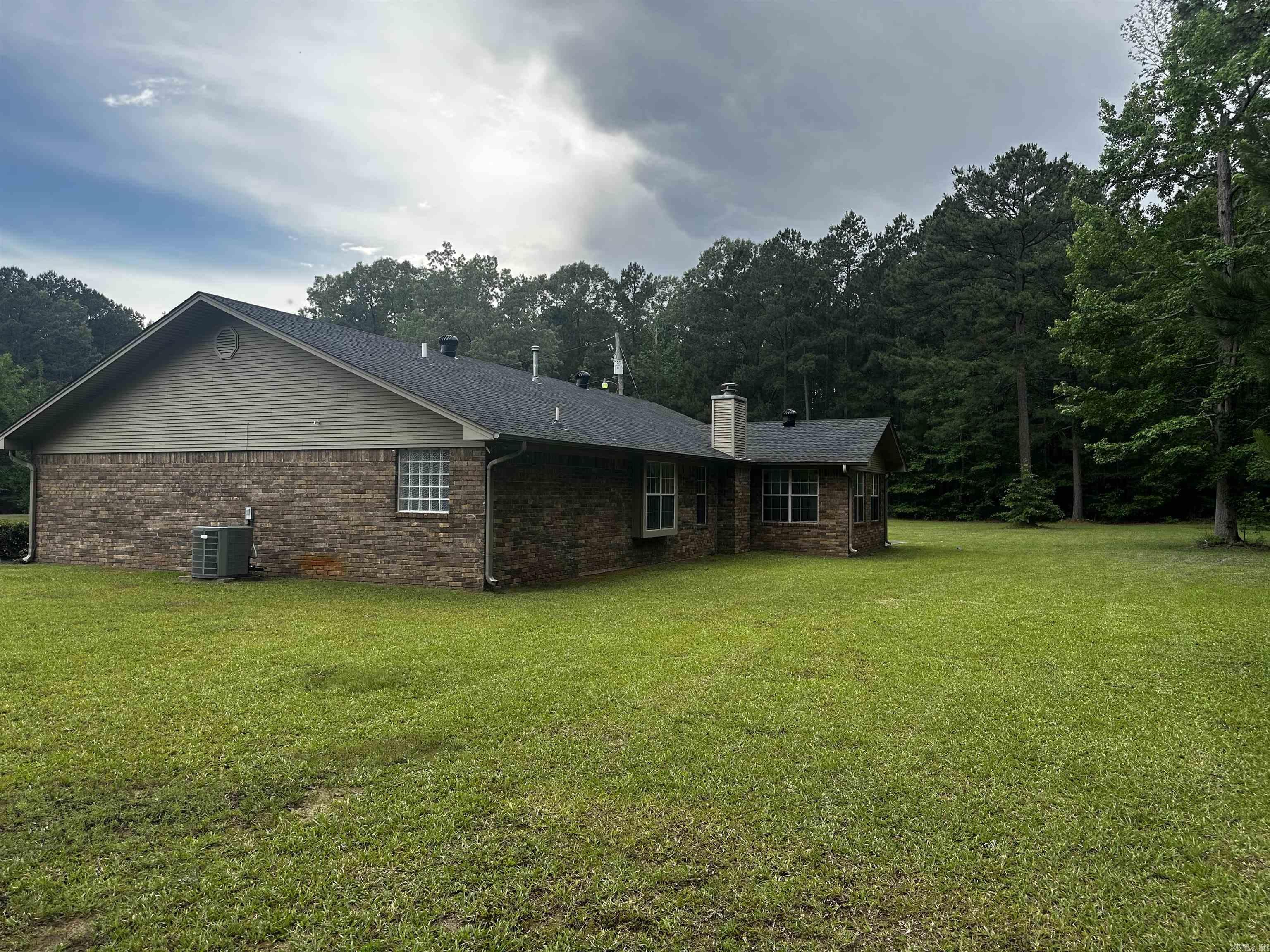 208  Randolph Ct  Hensley, AR
