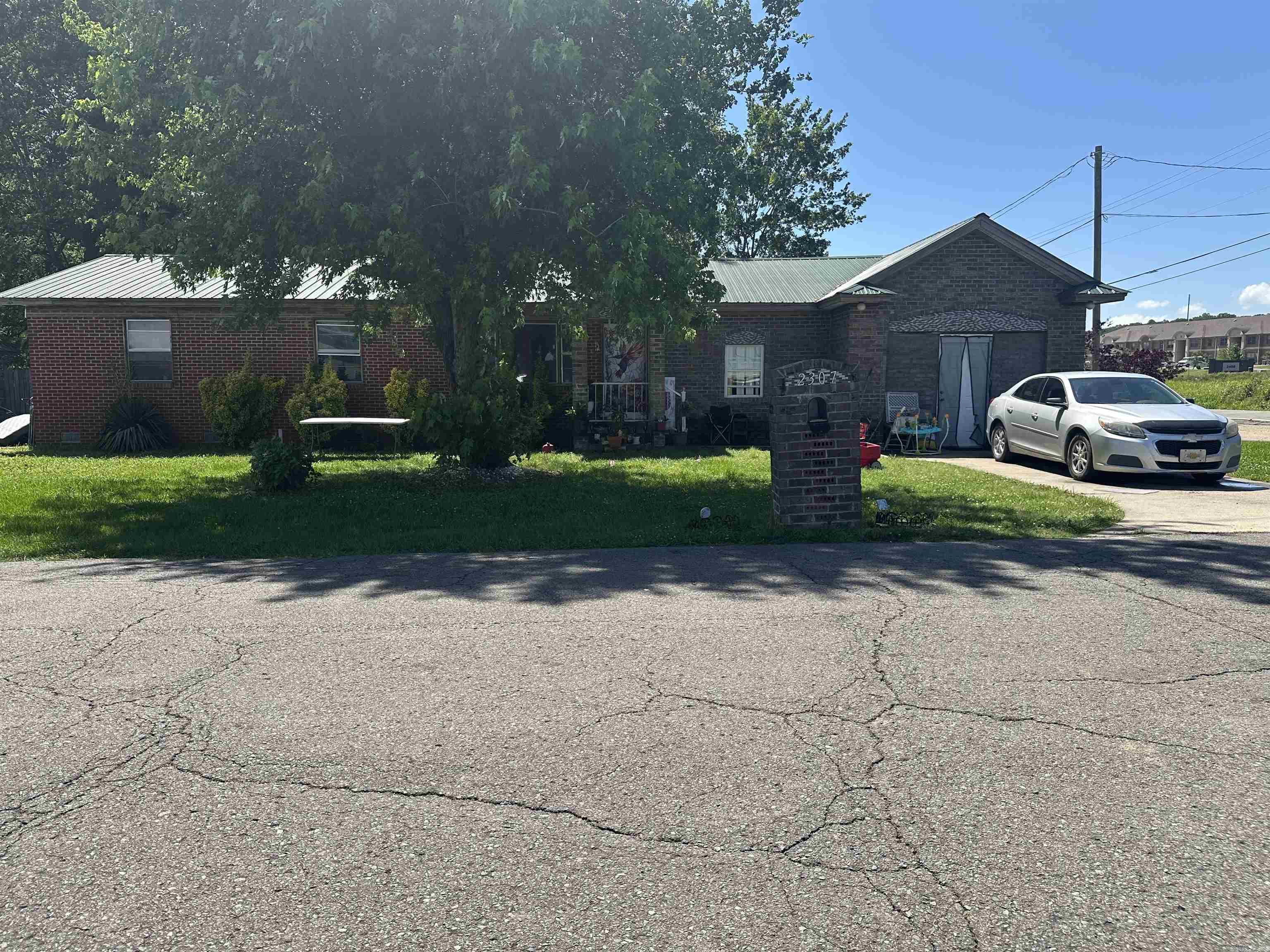2307  Stout  Conway, AR
