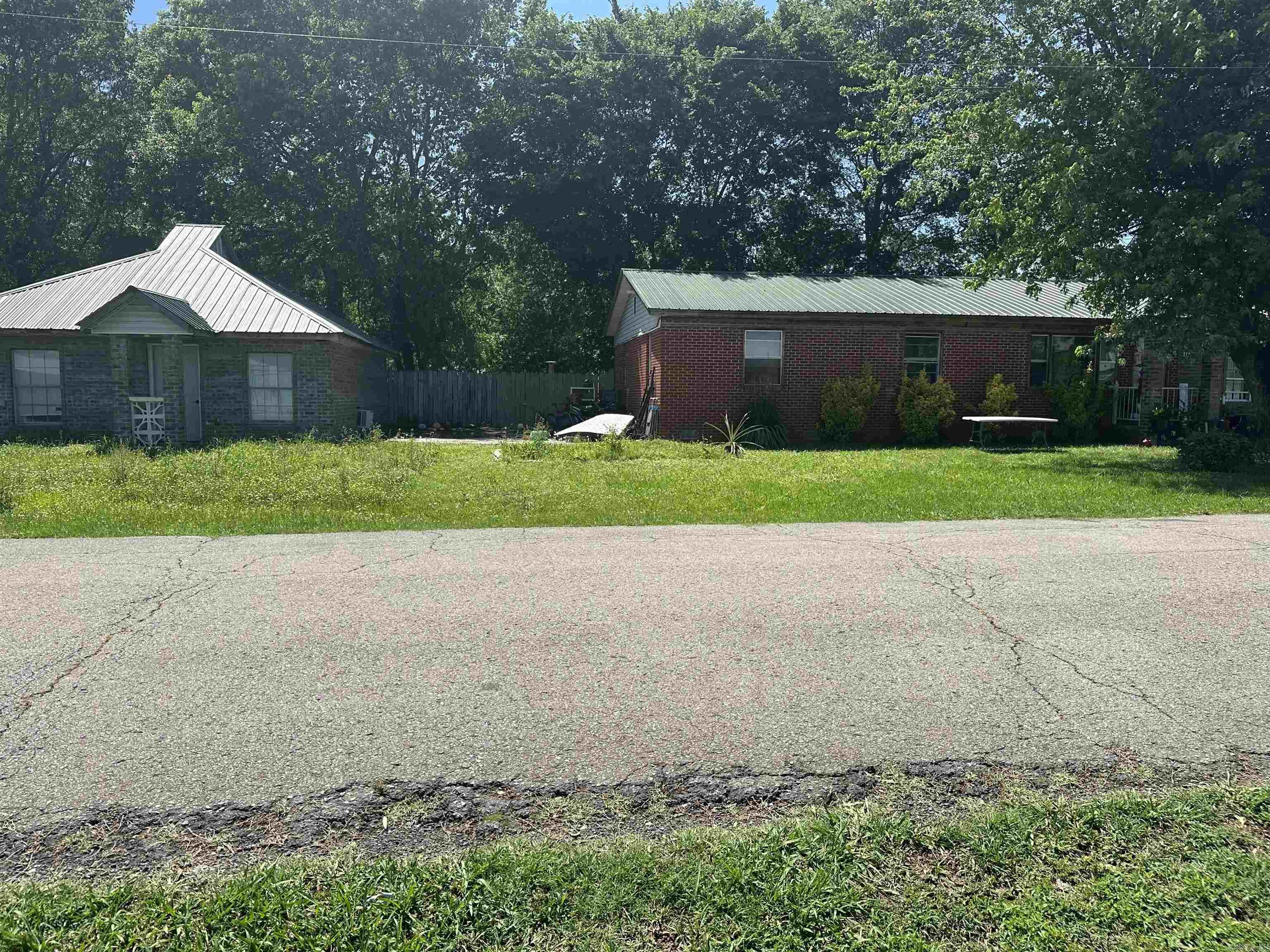 2307  Stout  Conway, AR