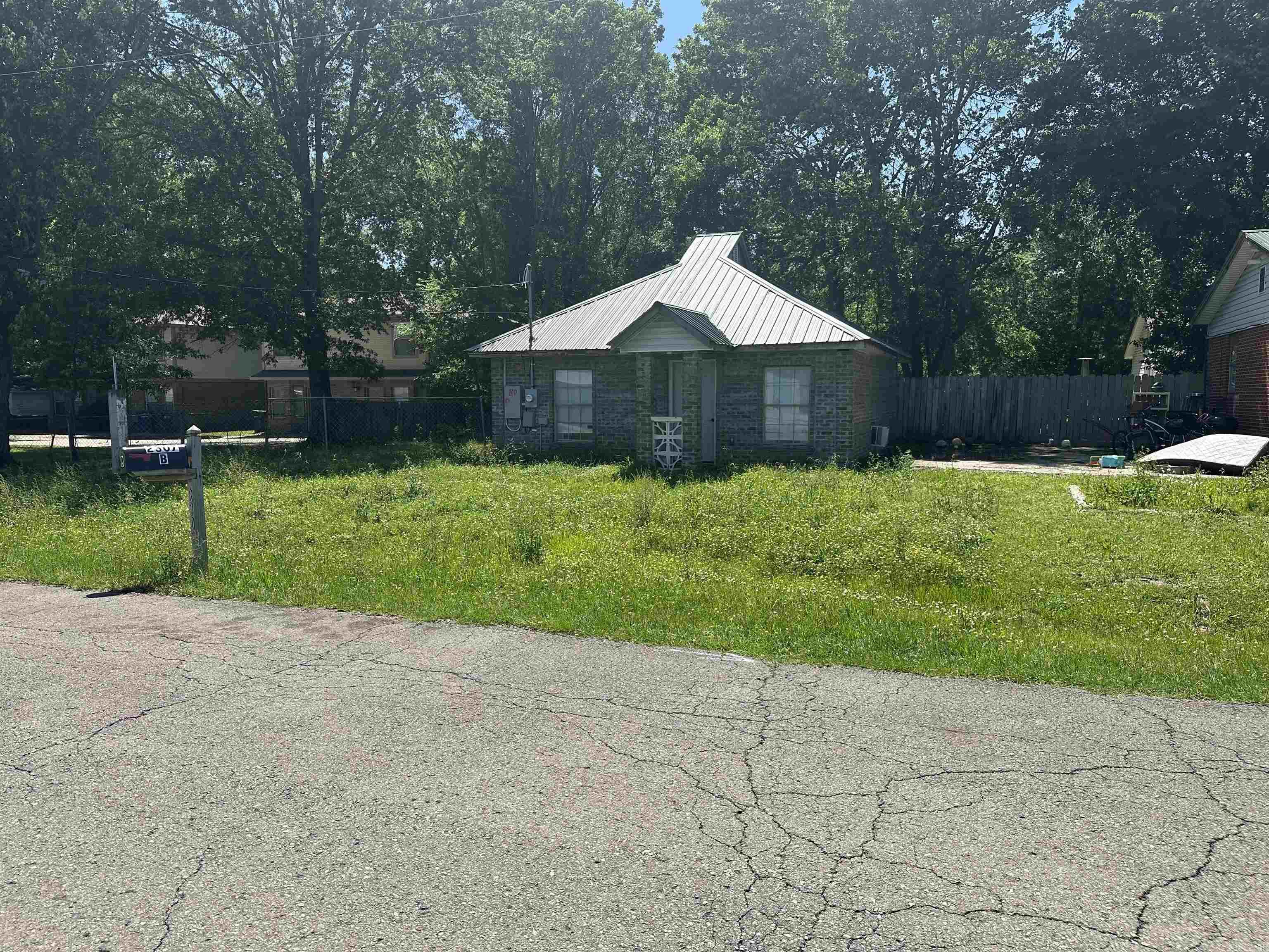 2307  Stout  Conway, AR
