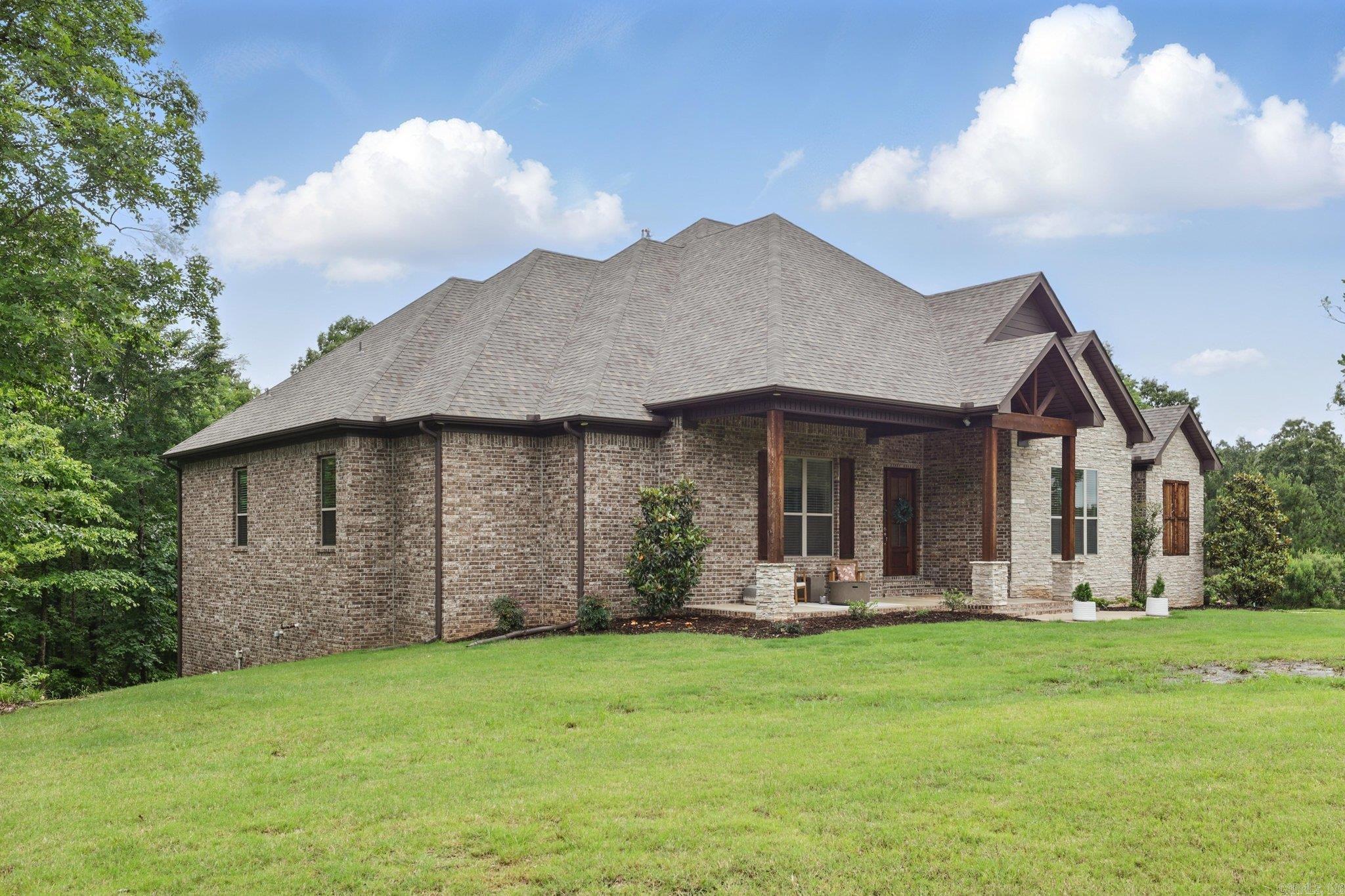 1045  Boulder Dr  Little Rock, AR