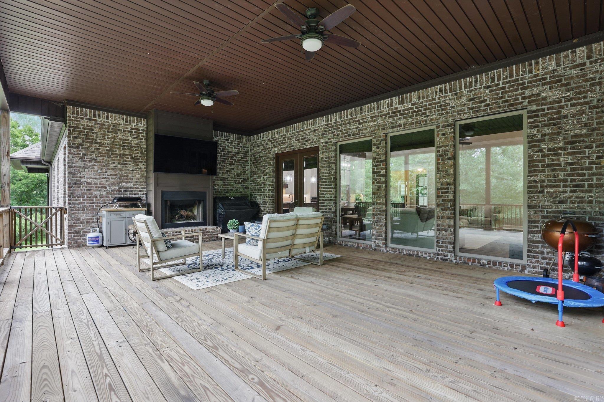 1045  Boulder Dr  Little Rock, AR