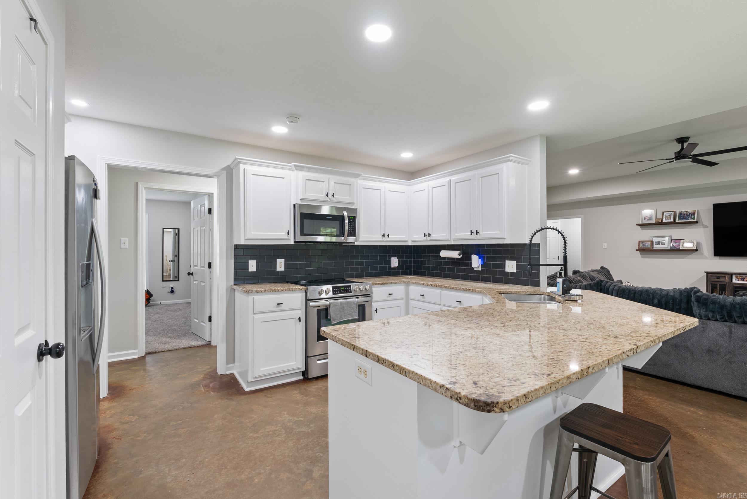 19  Mitchell  Greenbrier, AR