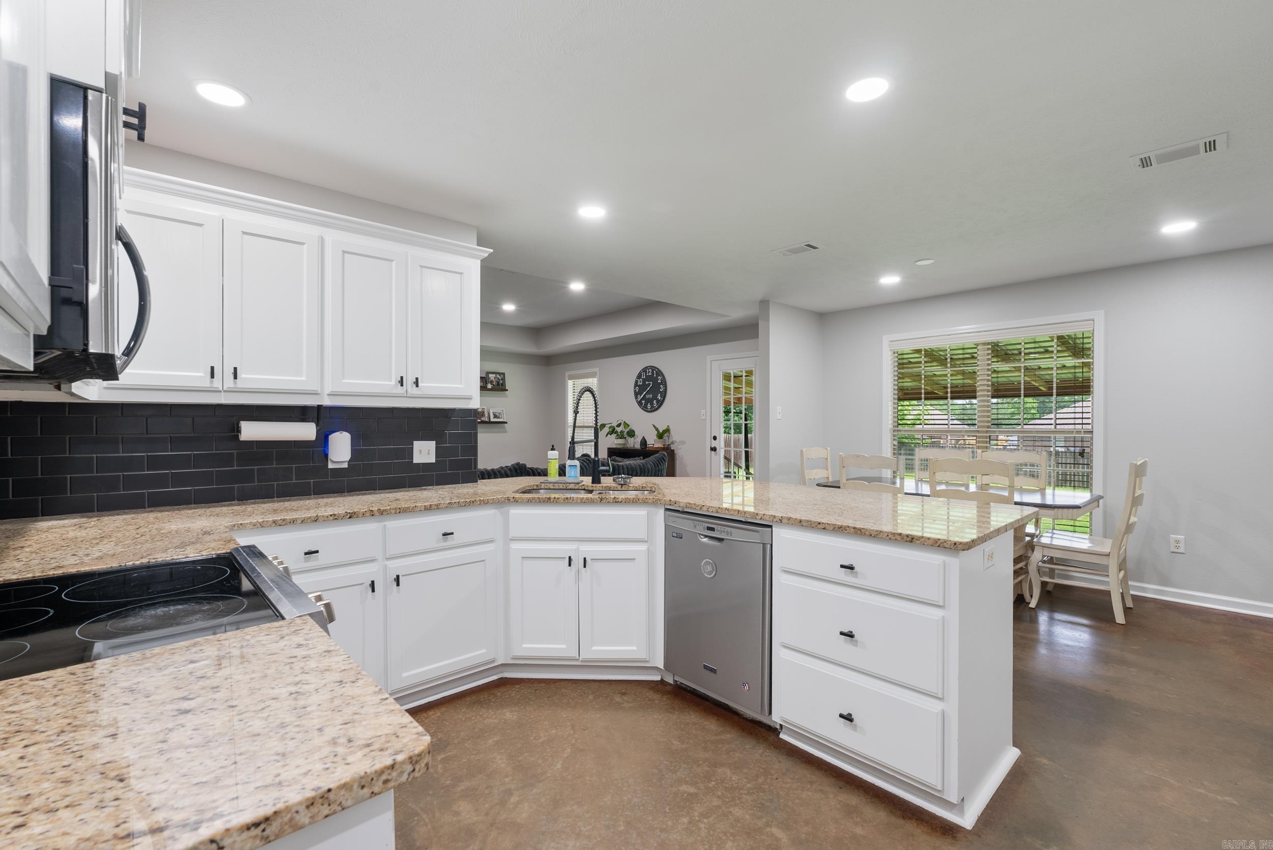 19  Mitchell  Greenbrier, AR