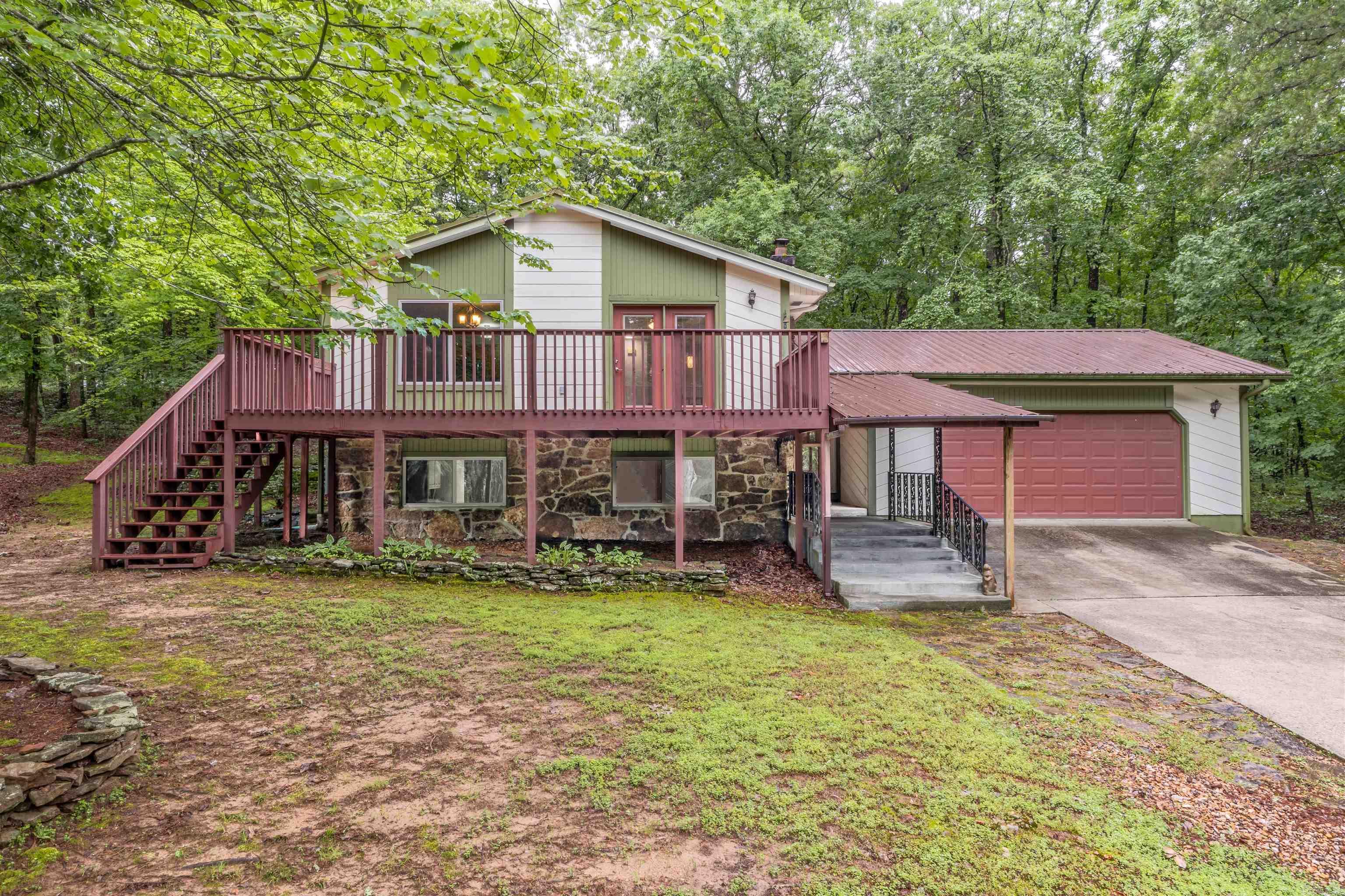 101  Oakwood Ct  Fairfield Bay, AR
