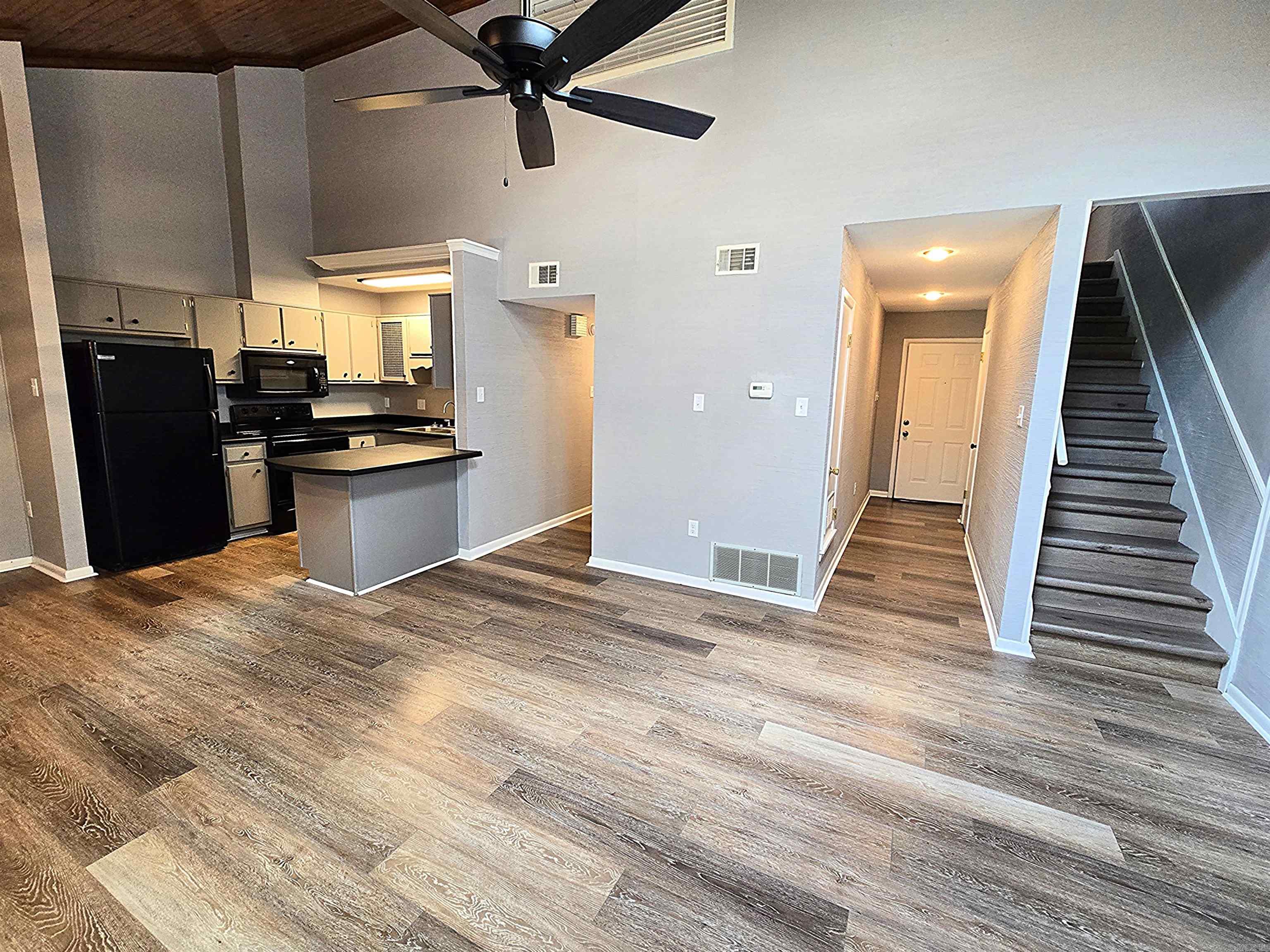2715  Greenbriar Dr Apt B  Jonesboro, AR